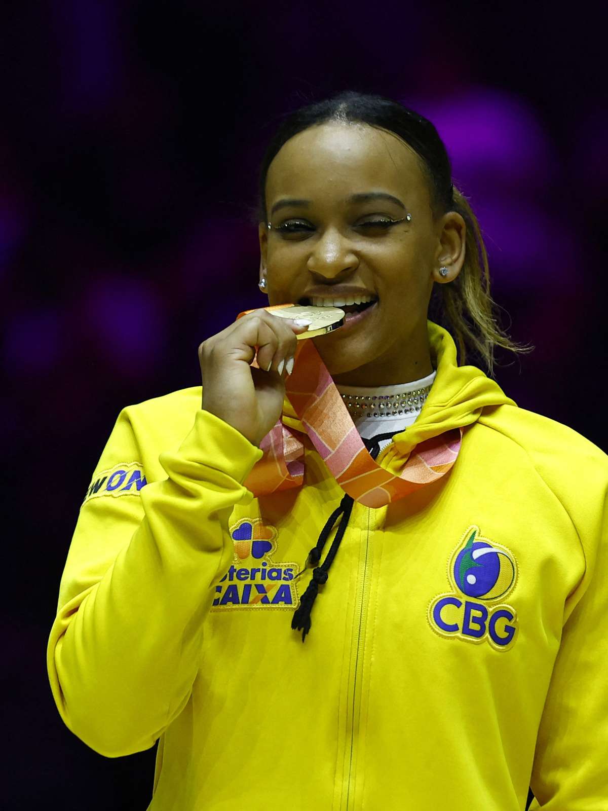 Rebeca Andrade de novo: brasileira agora é ouro no Mundial de Ginástica;  Vídeo - Rádio Capital Fm