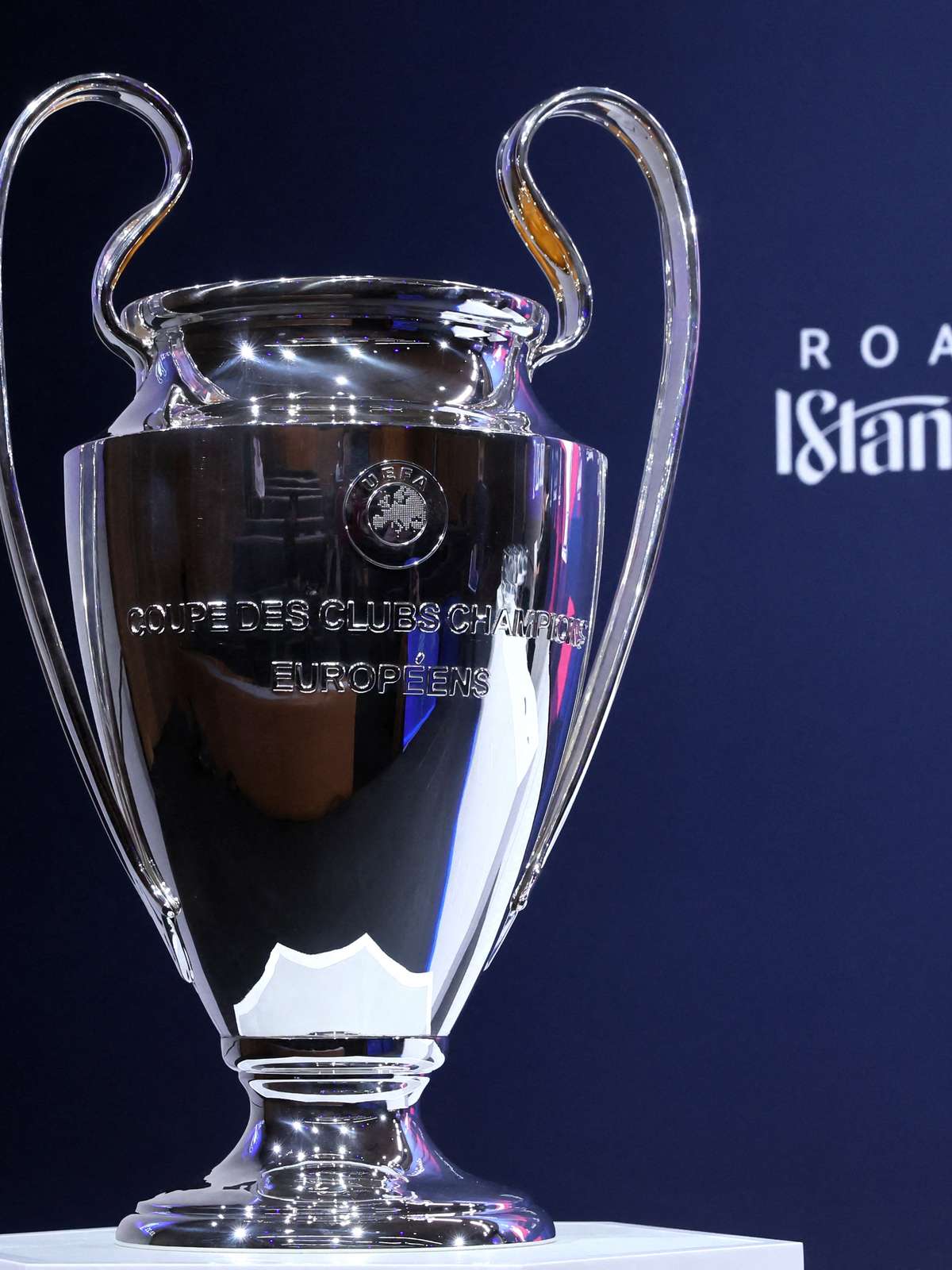 Champions League abre quartas de final com duelos cercados por