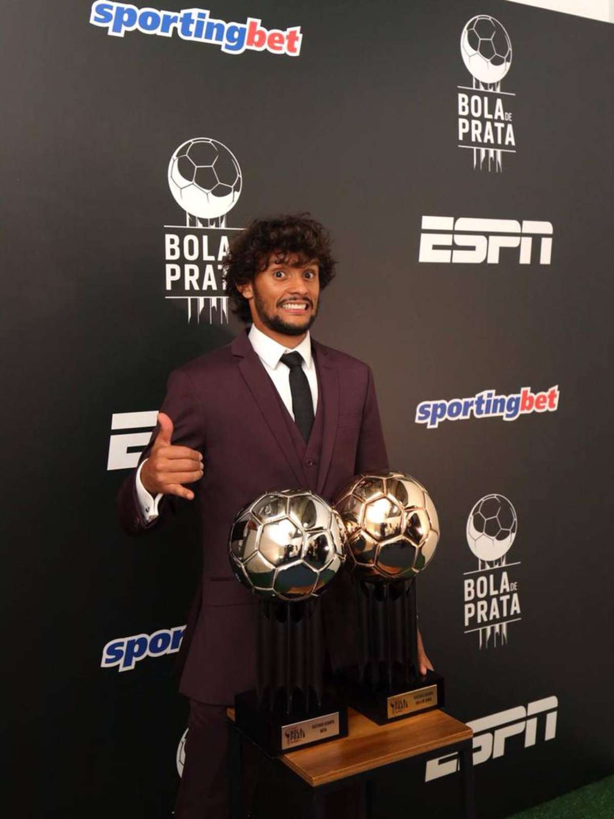 Bola de Ouro: os brasileiros que já venceram o prêmio de melhor jogador do  mundo