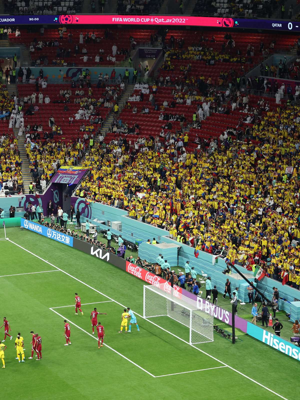 Mundial de Futebol no Qatar: vale tudo para que haja espectáculo