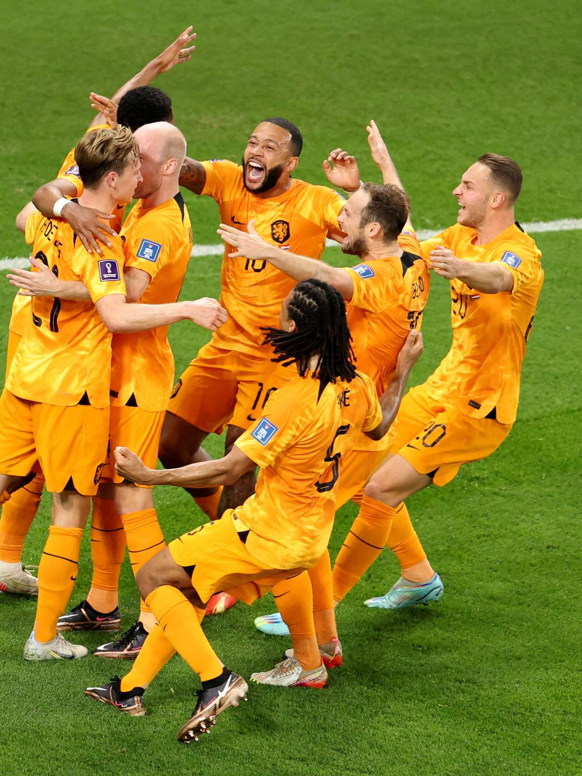 Copa do Mundo: Holanda e Equador empatam e eliminam Catar