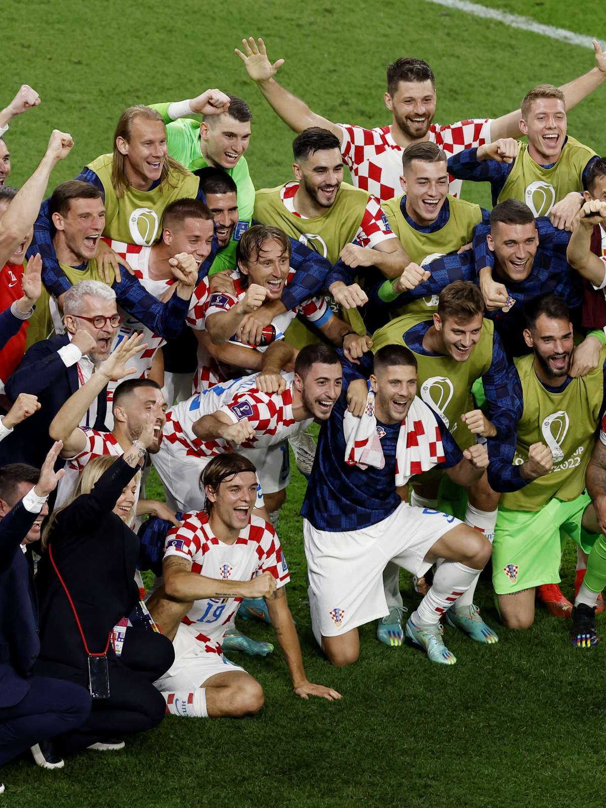 Resultado: Croácia vira o jogo, vence a Espanha e se classifica em primeiro  no grupo D, Esportes