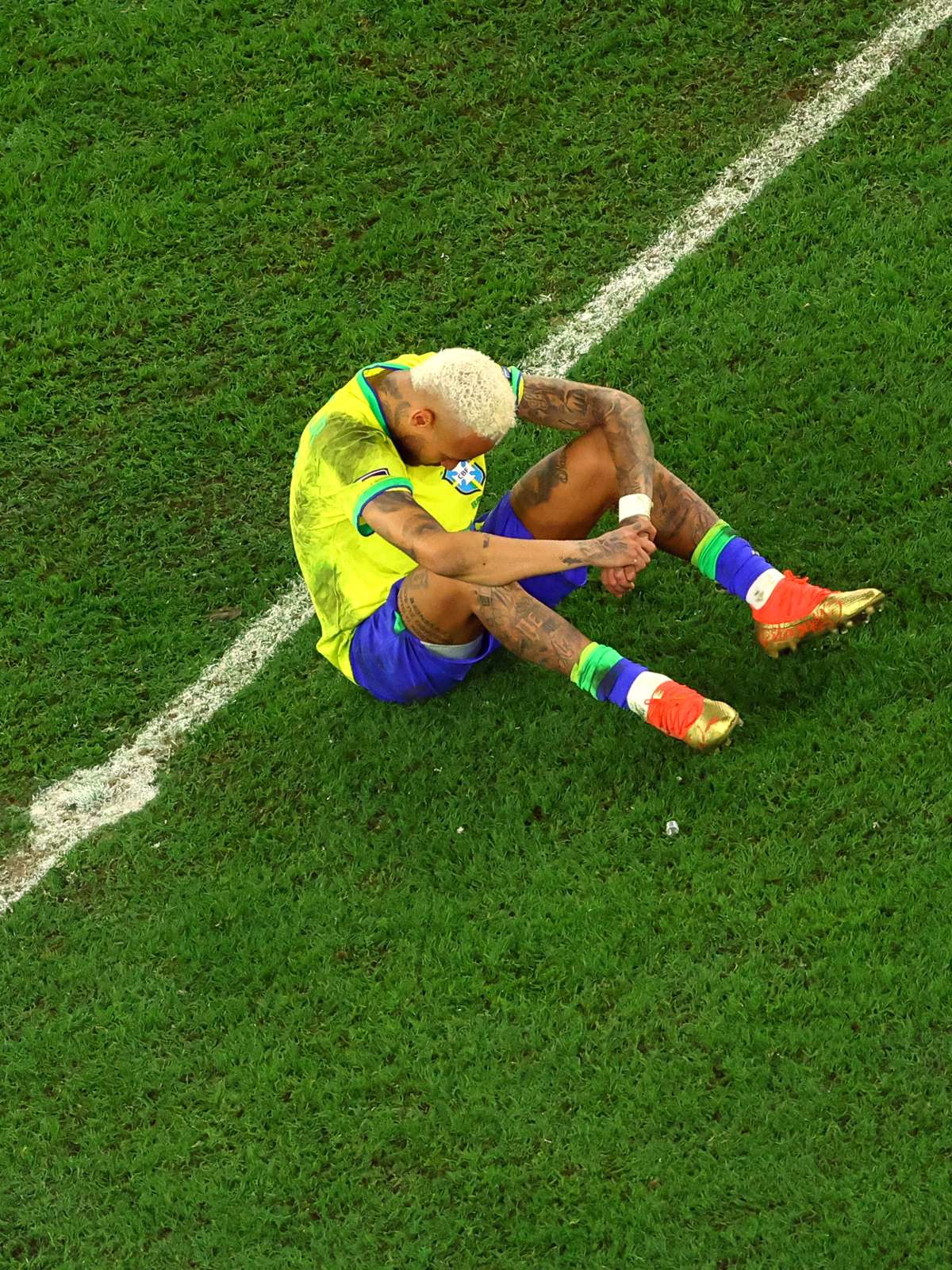 Brasil perde nos pênaltis e é eliminado da Copa do Mundo do Catar