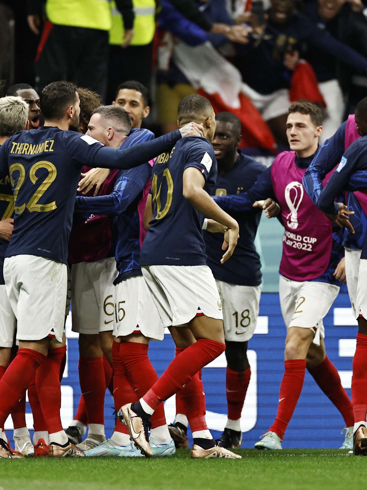De homem a homem: veja a comparação entre os 11 titulares de Inglaterra e  França - Fotos - R7 Copa do Mundo