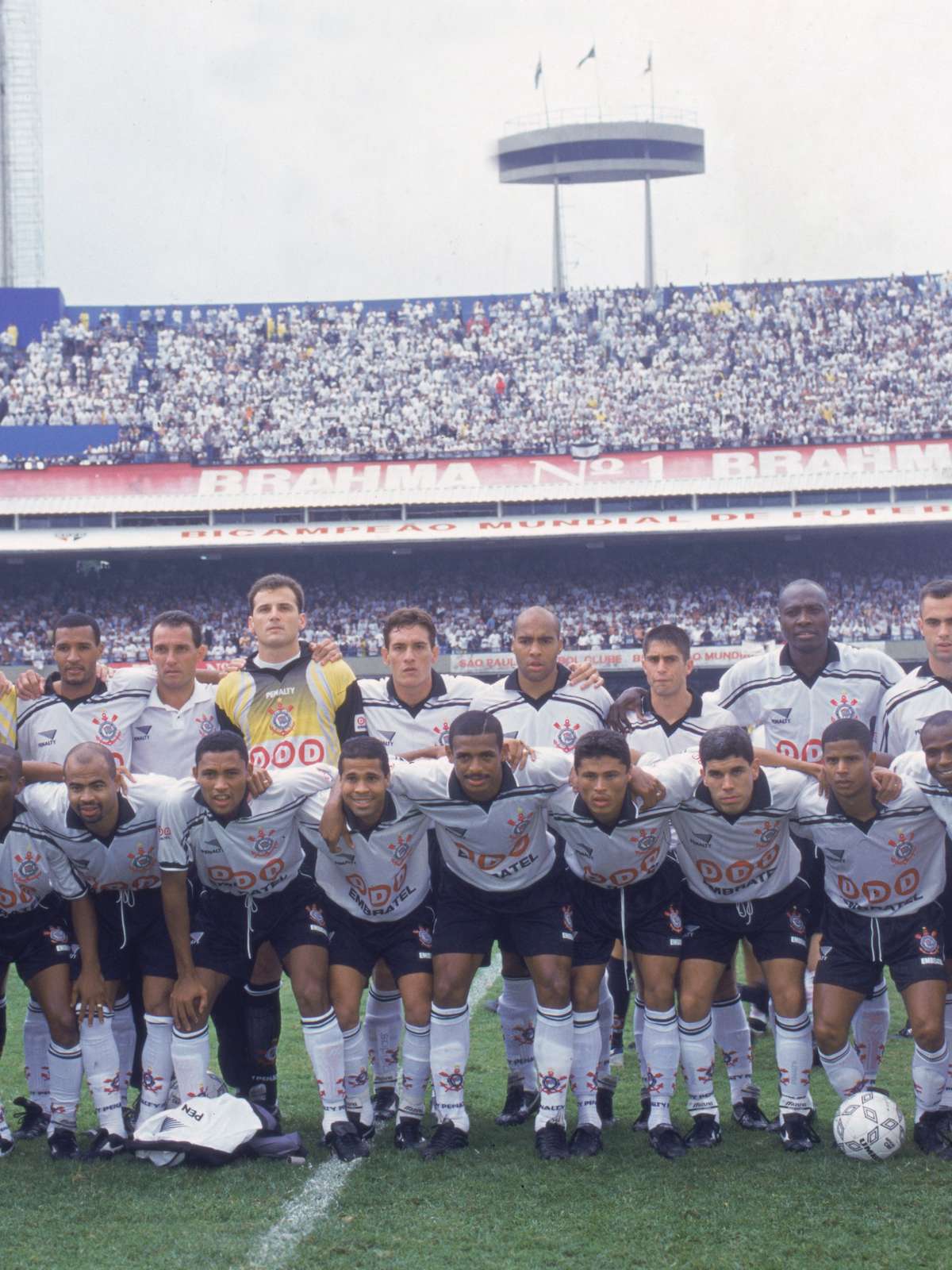 Corinthians conquistava o mundo pela segunda vez, há oito anos