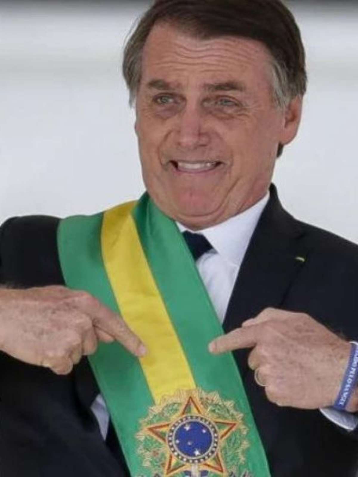 Bolsonaro autoriza presença temporária de militares dos EUA no Brasil