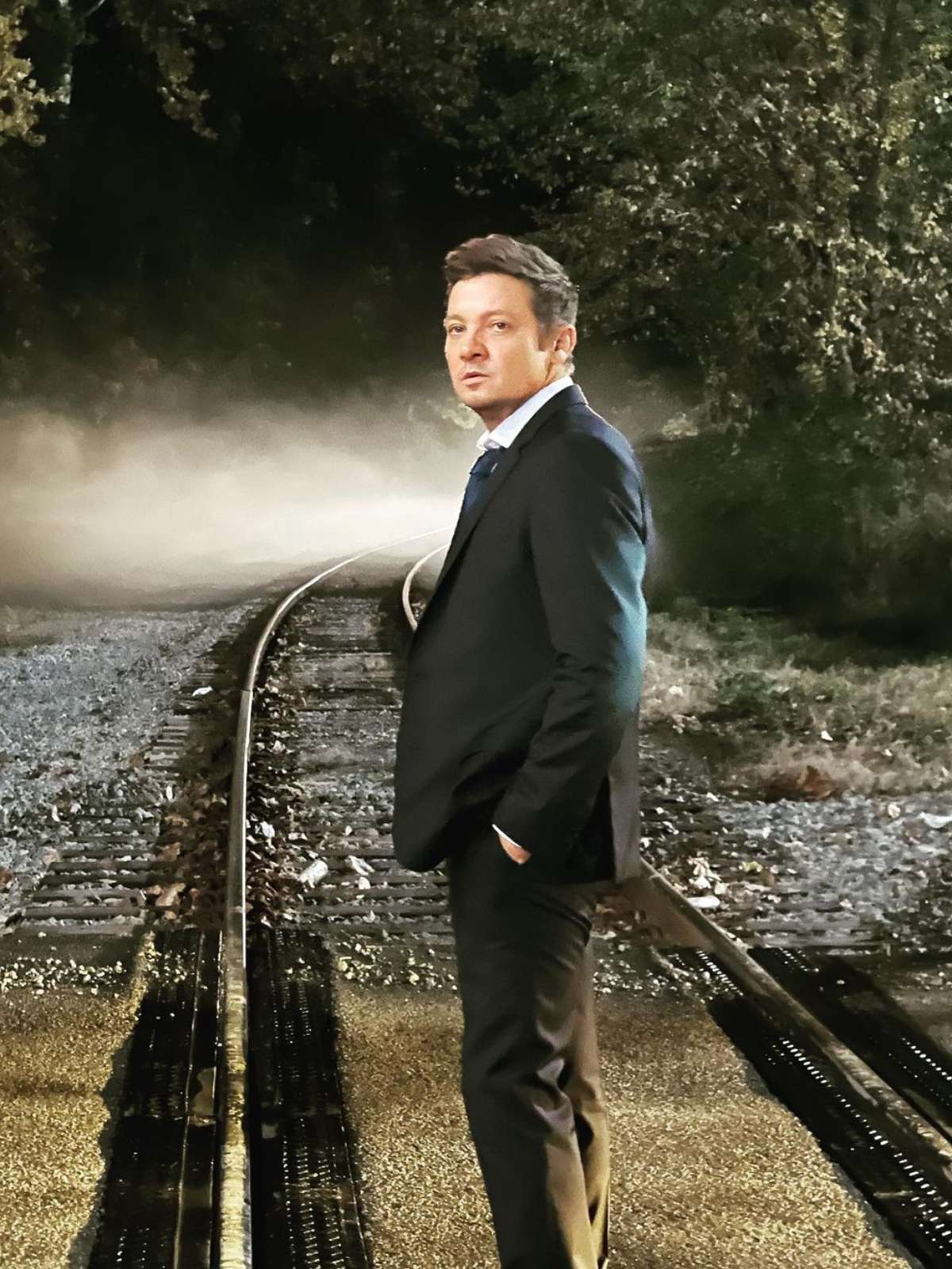 Jeremy Renner, intérprete do Gavião Arqueiro, sofre acidente e fica em  'estado crítico