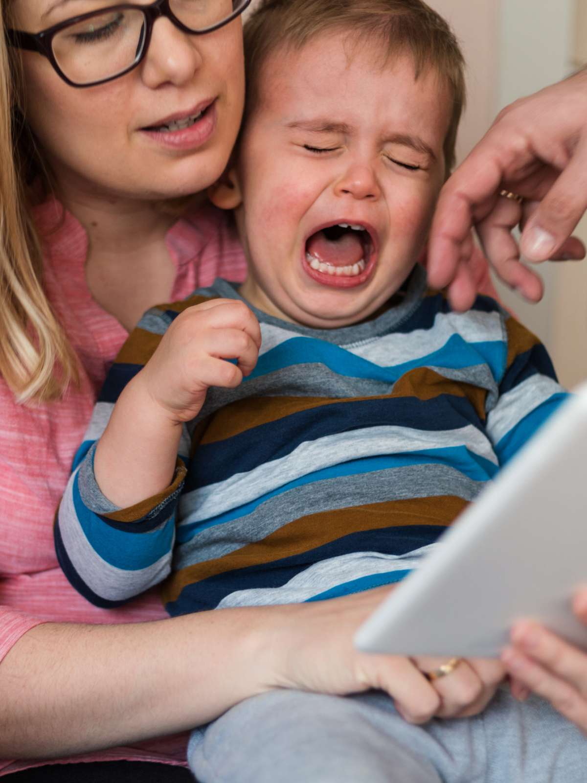 Dar uma tela ao seu filho pode atrapalhar a regulação emocional