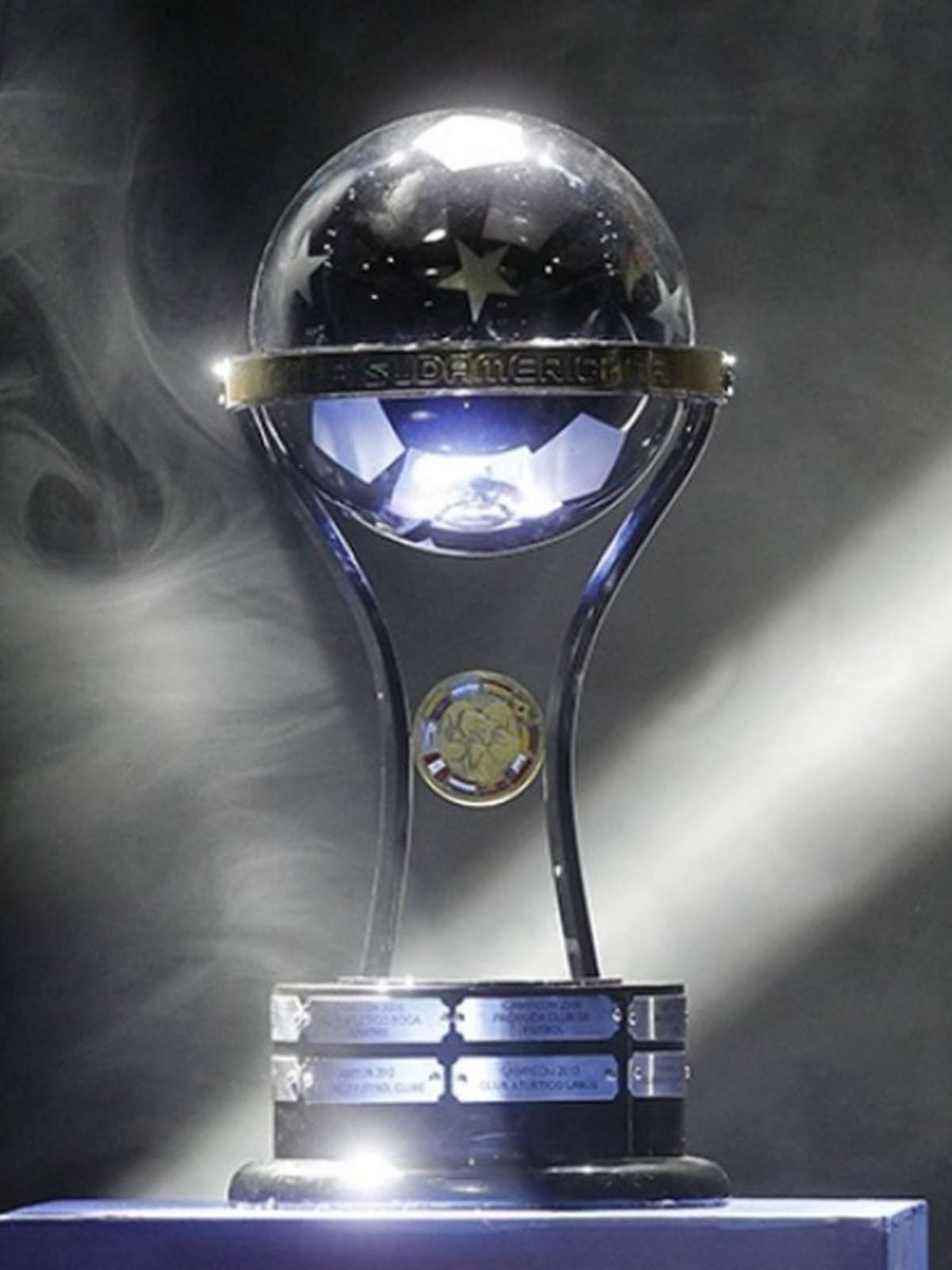 Libertadores e Copa Sul-Americana com jogos de janeiro a dezembro