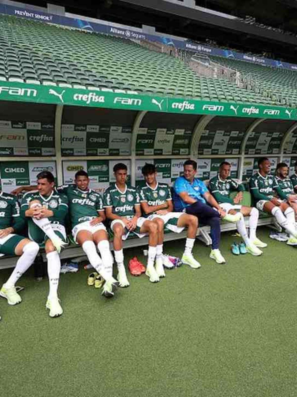 A lista dos 13 jogadores do Palmeiras que estavam fora dos planos com Mano  e Mattos 