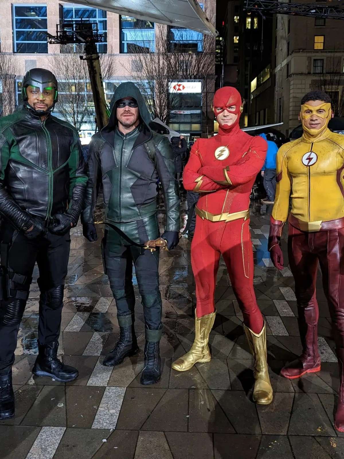 O QUE ACONTECEU NO FINAL DE THE FLASH? COMO ESSE CARA FOI PARAR LÁ? FINAL  EXPLICADO DE THE FLASH! 