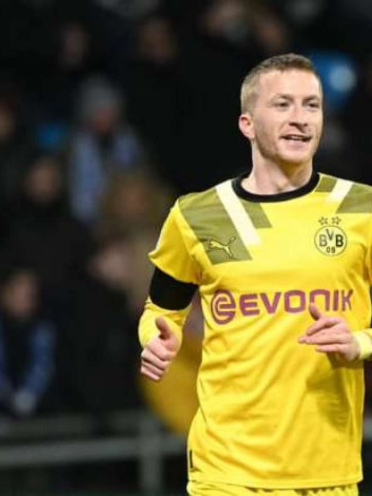 Com gol de Bellingham, Borussia Dortmund bate o Frankfurt e avança na  Bundesliga