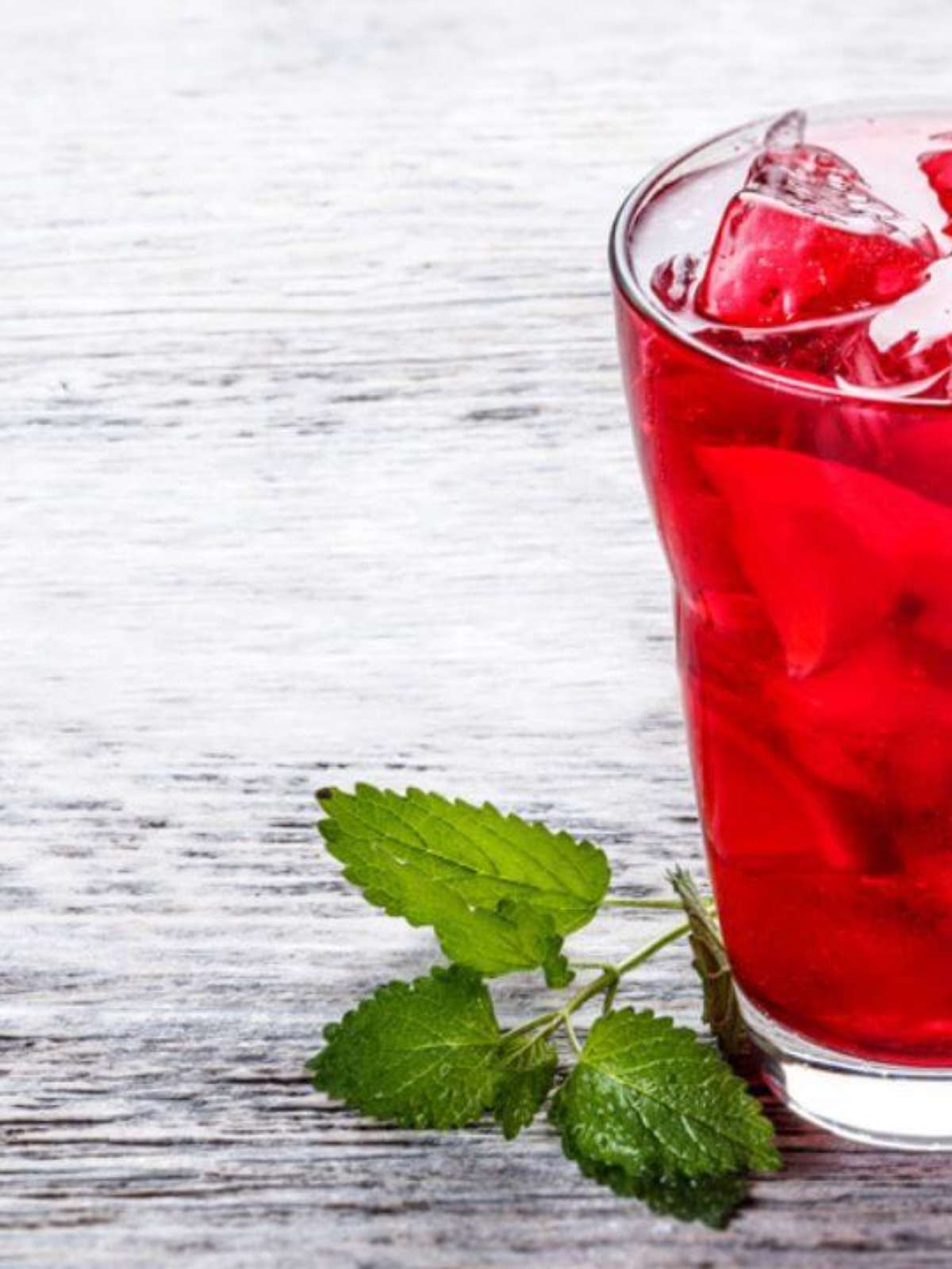 5 bebidas potentes para curar a ressaca do primeiro dia do Carnaval