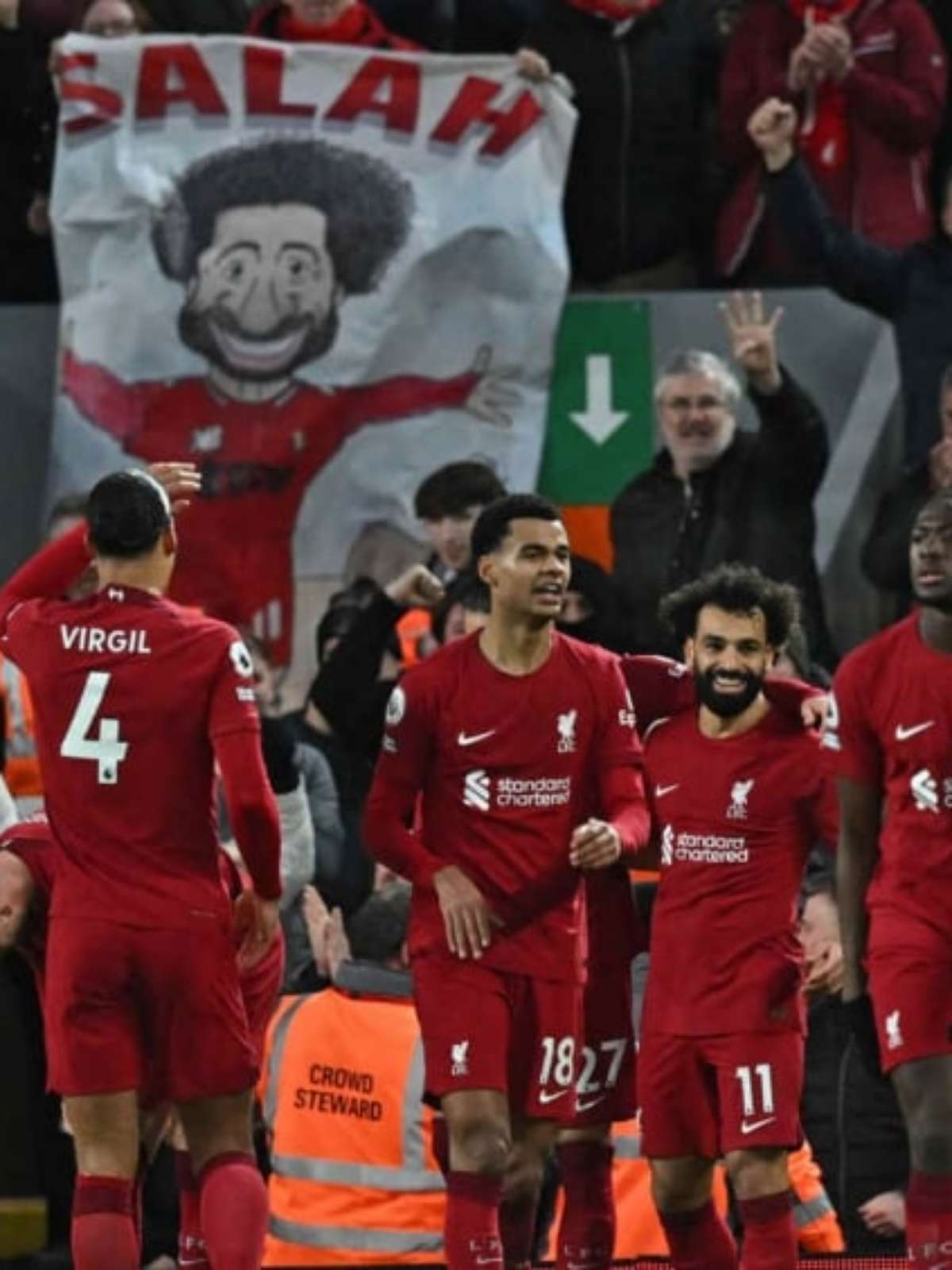 Salah chega a 200 gols pela Premier League em vitória do Liverpool