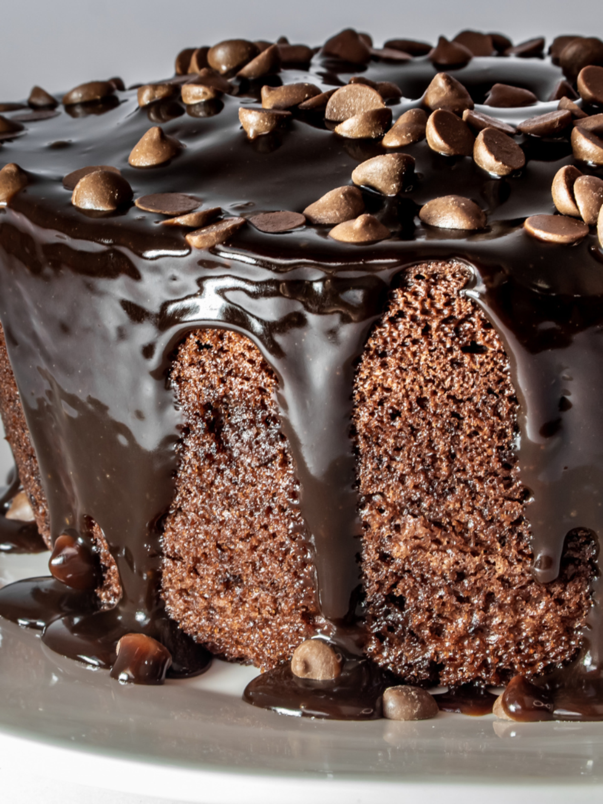 Bolo de chocolate amargo é dica acessível e saborosa; aprenda a