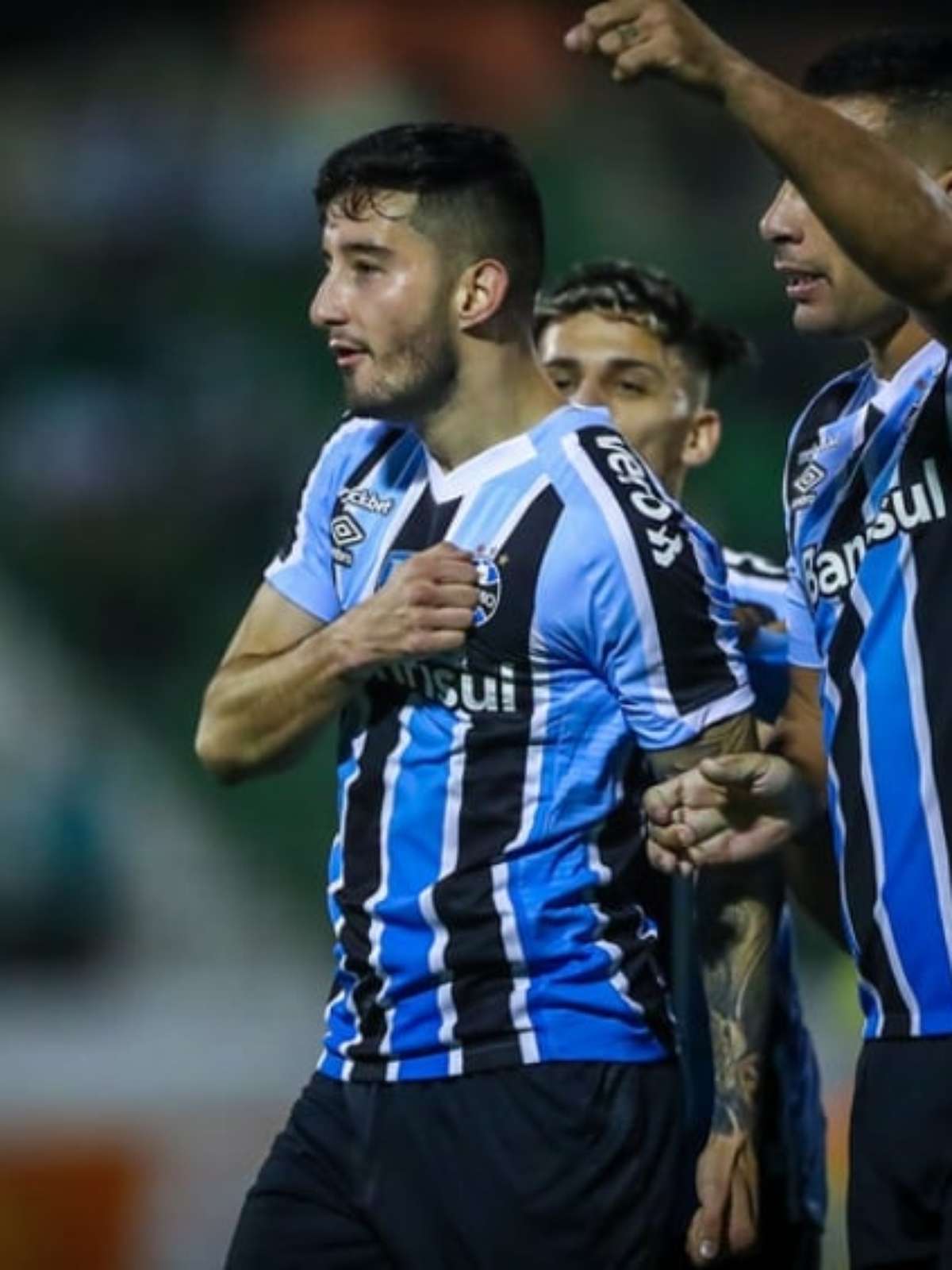 Grêmio deve ter apoio de mil torcedores contra o Cerro Porteño em