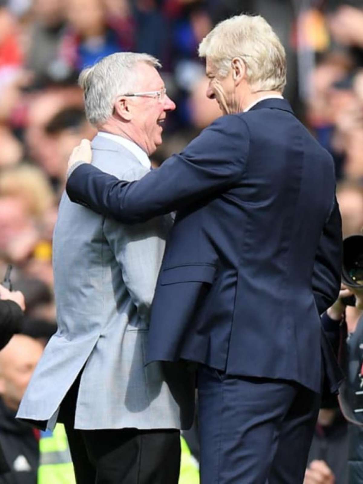 Two legends who helped define the Premier League. Sir Alex Ferguson and  Arsene Wenger are the first two inductees of the 2023 #PLHallOfFame :  r/Gunners