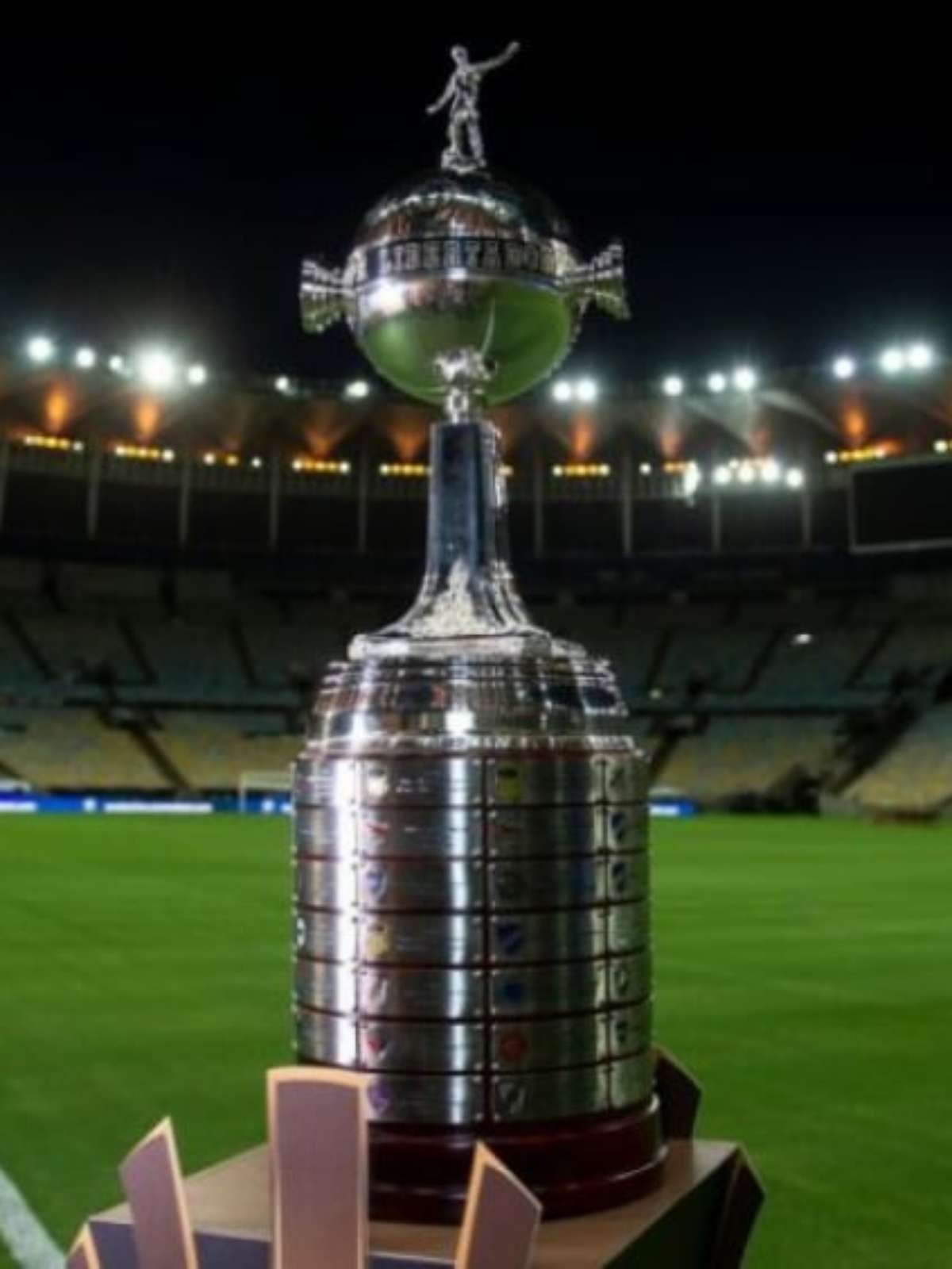 Assista aos jogos da Libertadores no UOL Play e Paramount+.