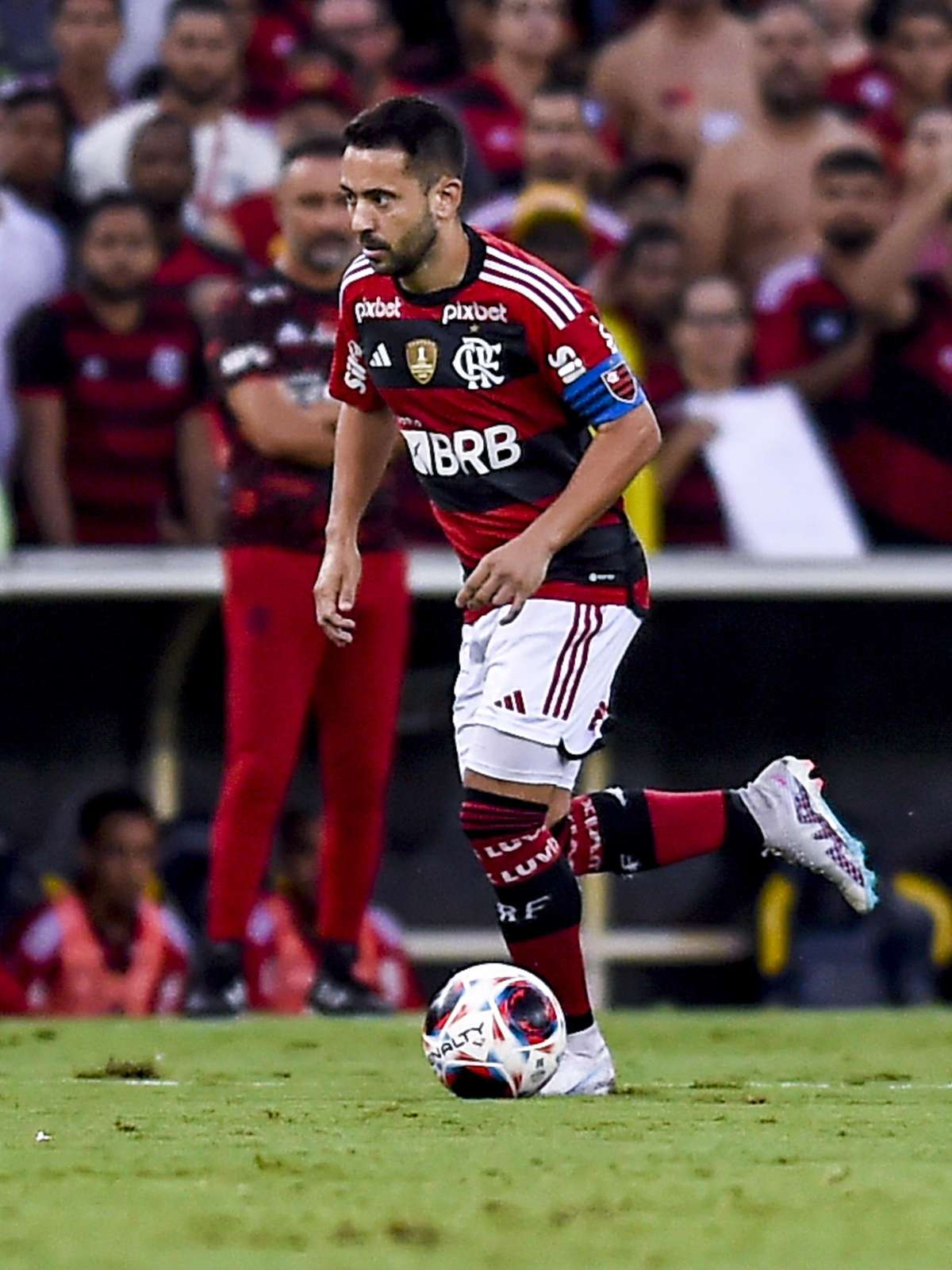 Trio do Maringá que brilhou contra o Flamengo é anunciado por time da Série  A e