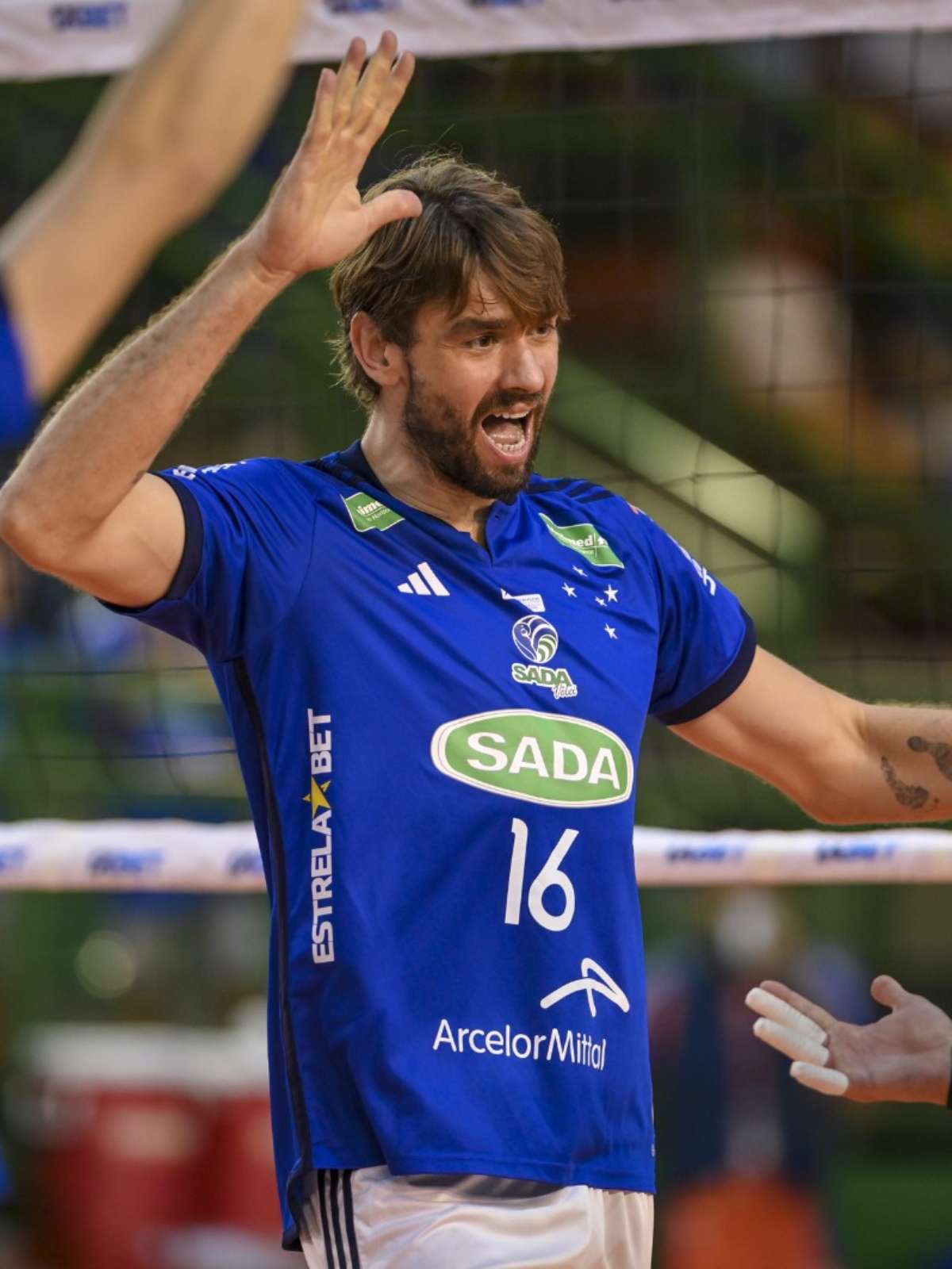 Sada Cruzeiro e Farma Conde São José decidem a Supercopa de vôlei