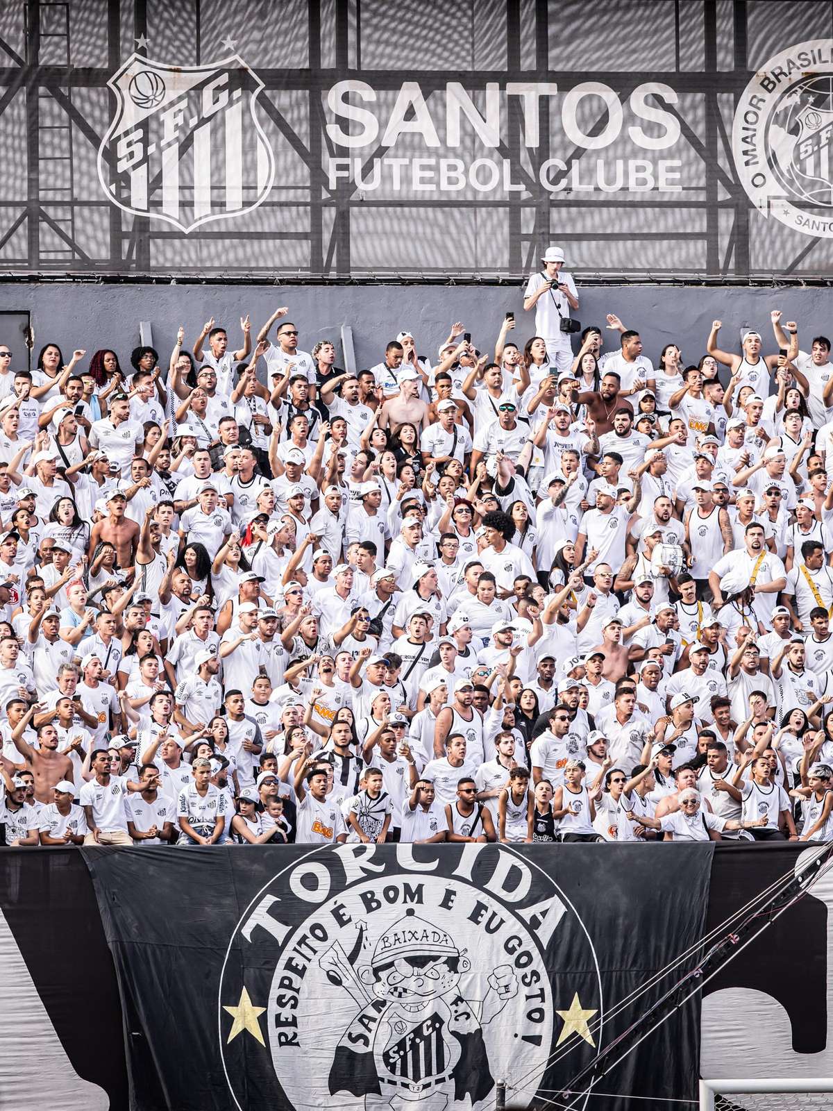 Santos arranca empate no fim contra o Botafogo - Jornal do Ônibus