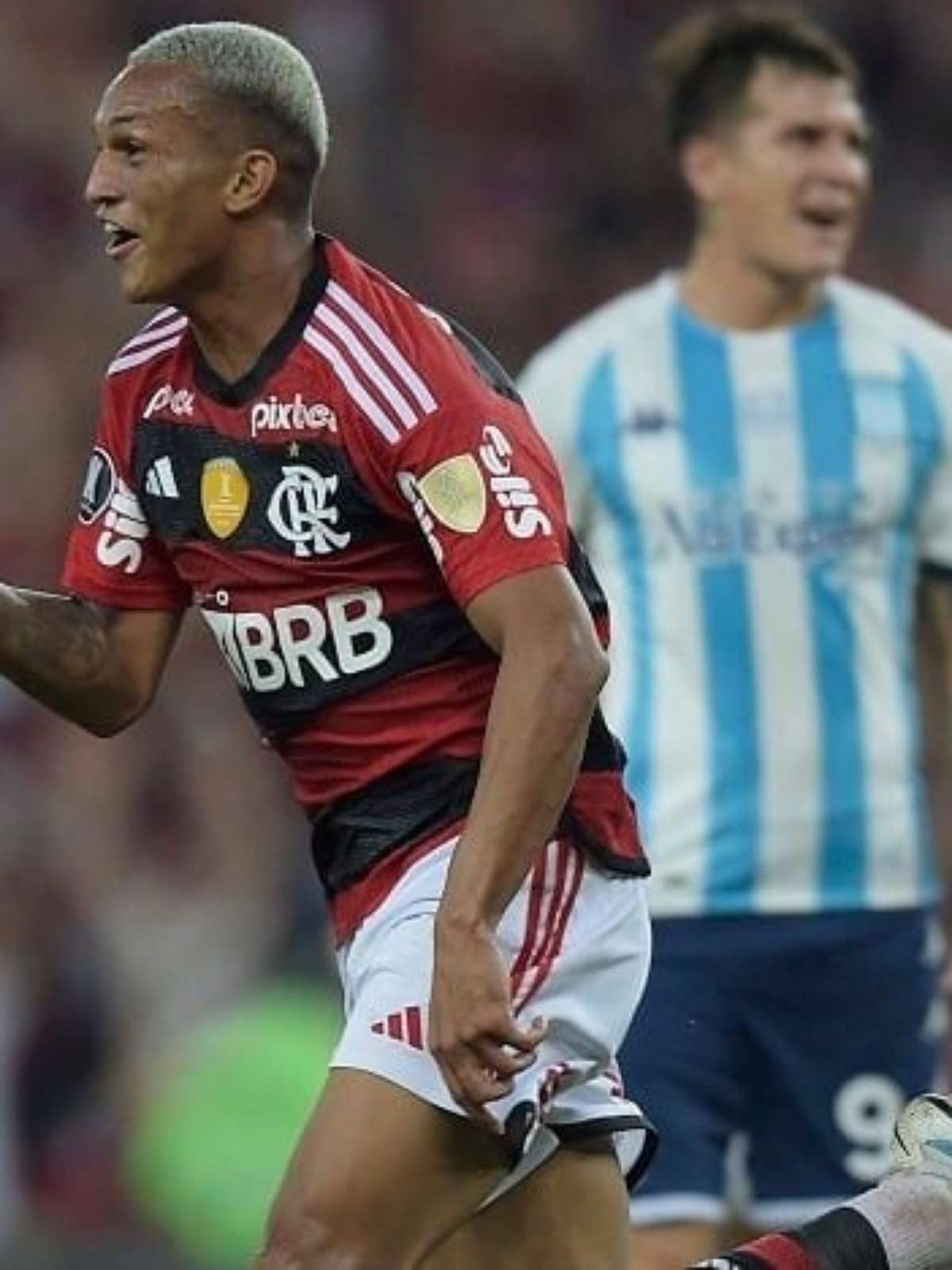 Wesley se emociona com primeiro gol pelo Flamengo e desabafa sobre