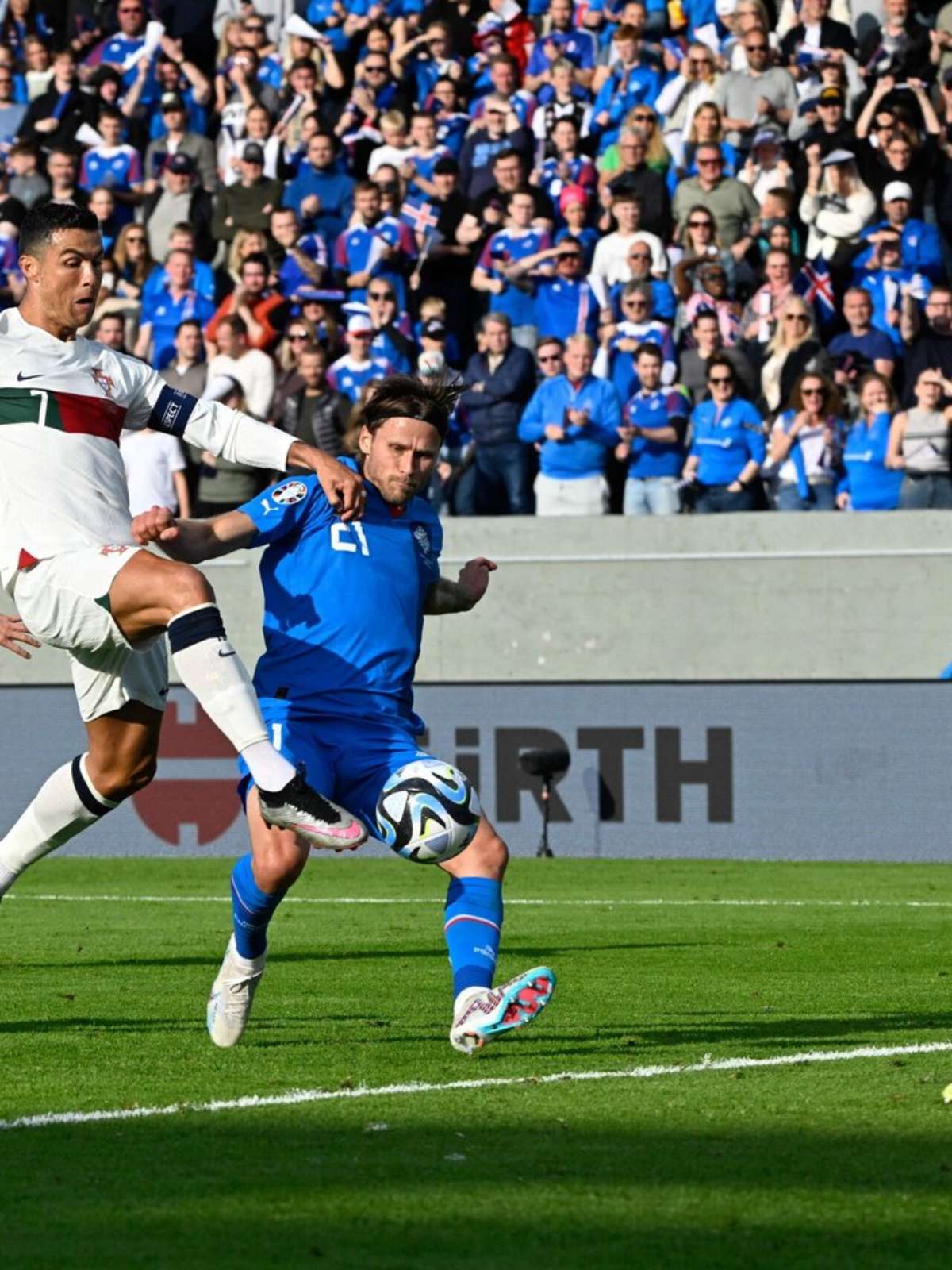 Portugal 🆚 Islândia, Pleno luso de vitórias para a História