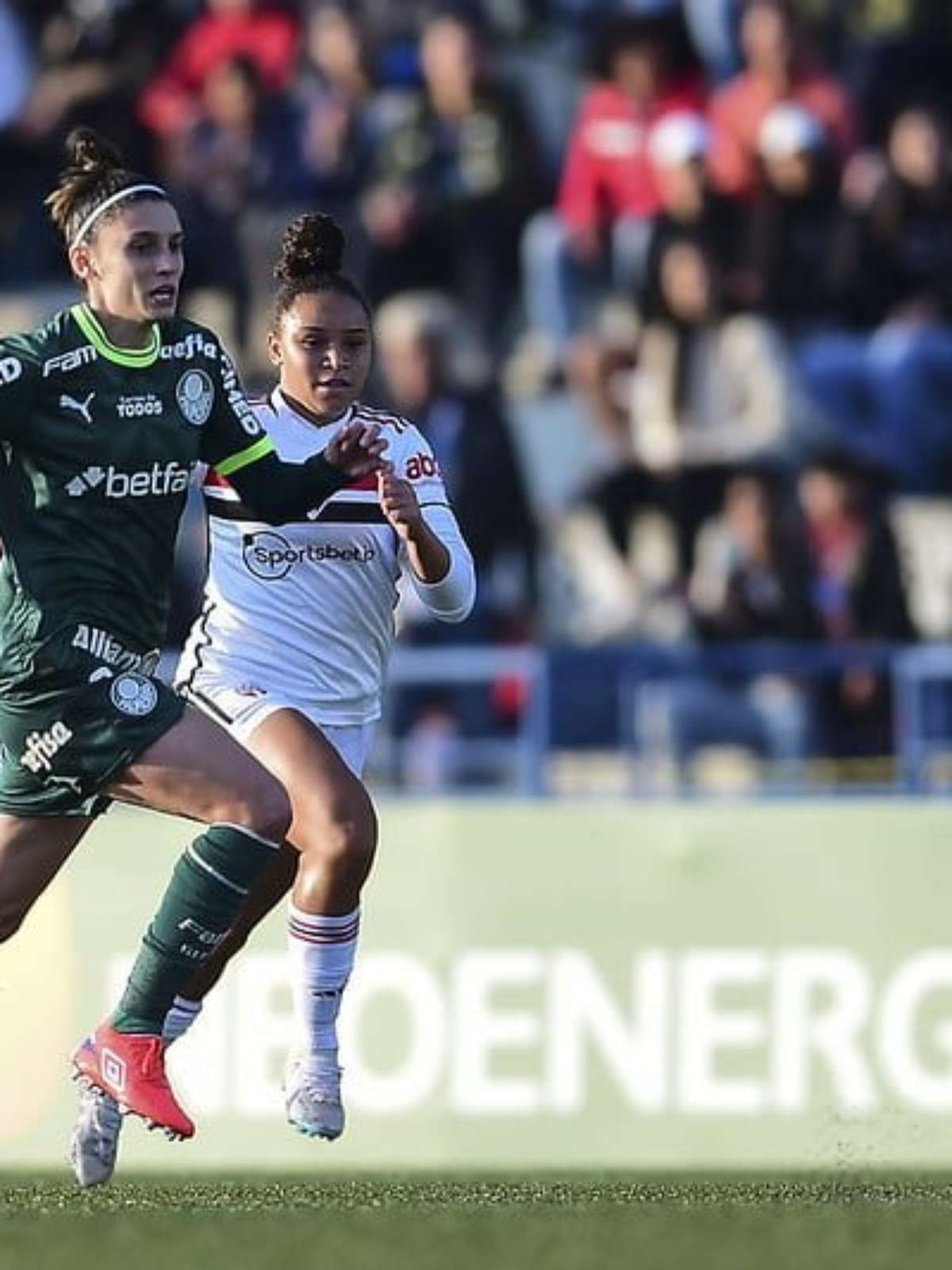 Jogo do Brasil faz maior audiência do futebol feminino na Globo em 3 anos -  16/11/2022 - UOL Esporte