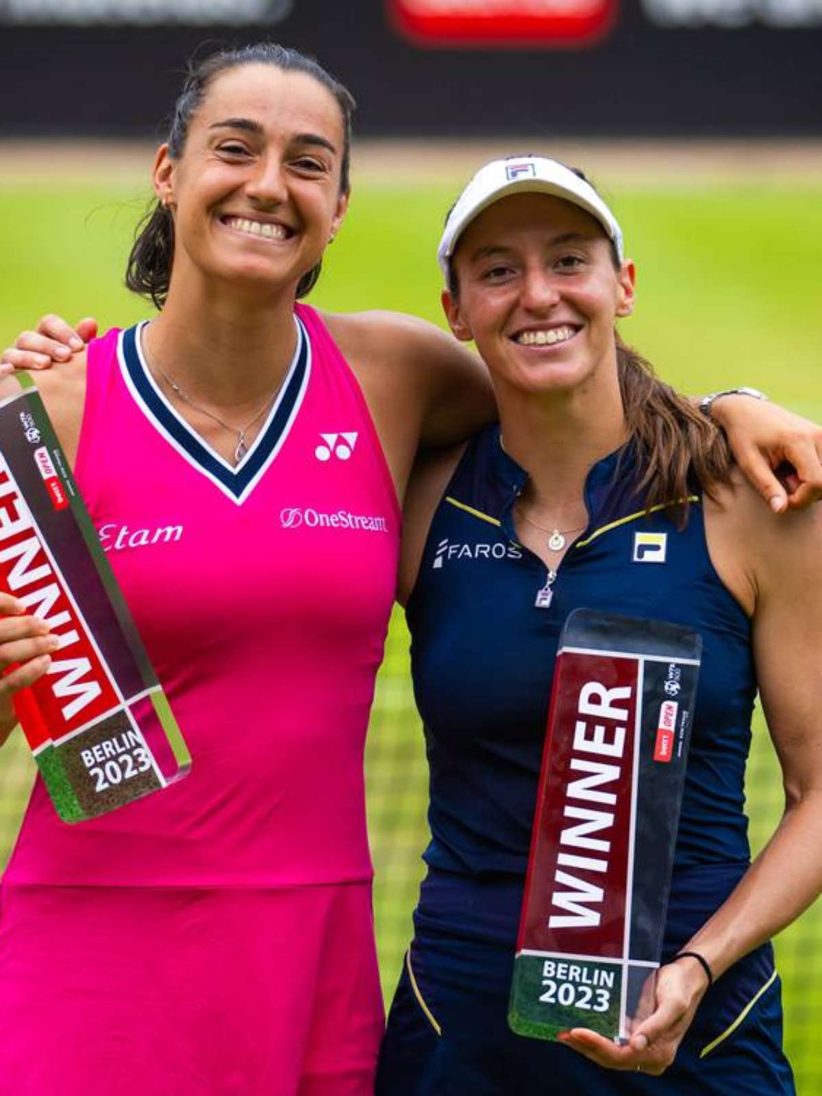 Luisa Stefani e Caroline Garcia buscam virada e conquistam o WTA