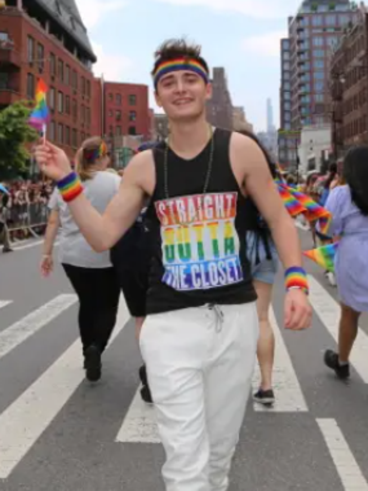 Ator Noah Schnapp, de 'Stranger Things', se declara gay - Guia Gay