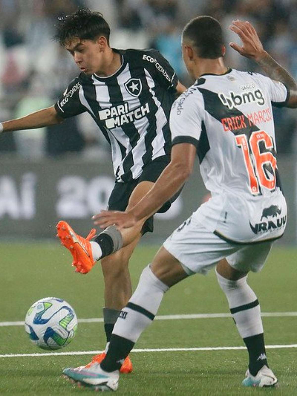 Segovinha ganha música e vira xodó da torcida do Botafogo, botafogo