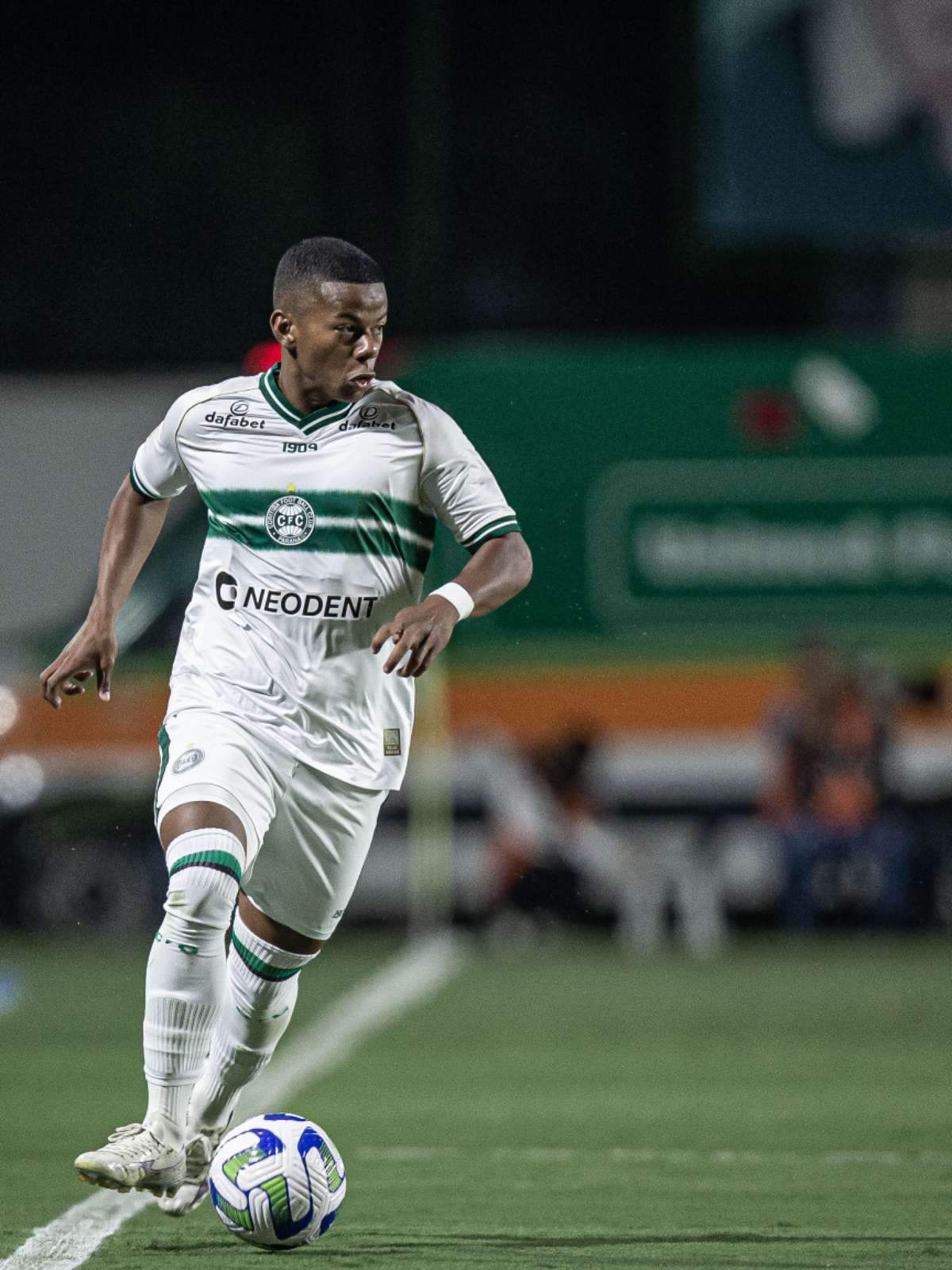 Coritiba acerta a contratação do atacante brasileiro Diogo de