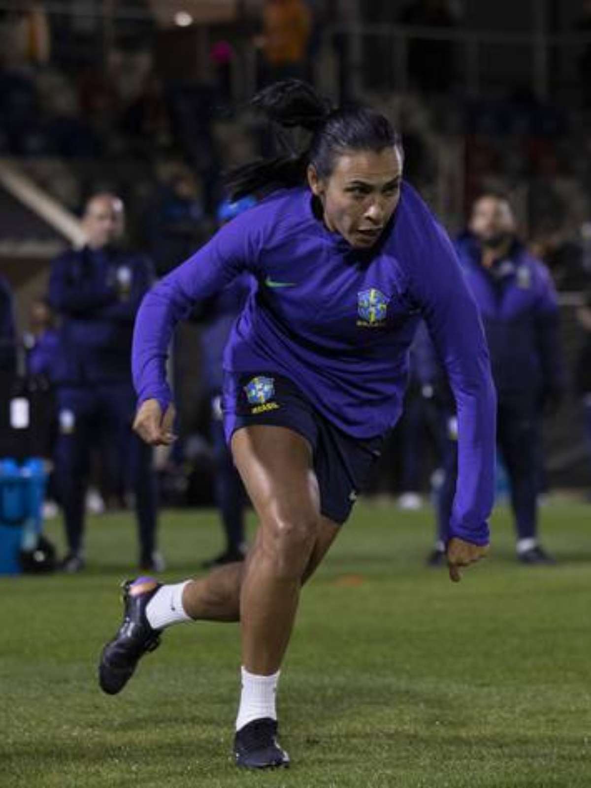 Seleção nacional de futebol feminino realiza último treino antes