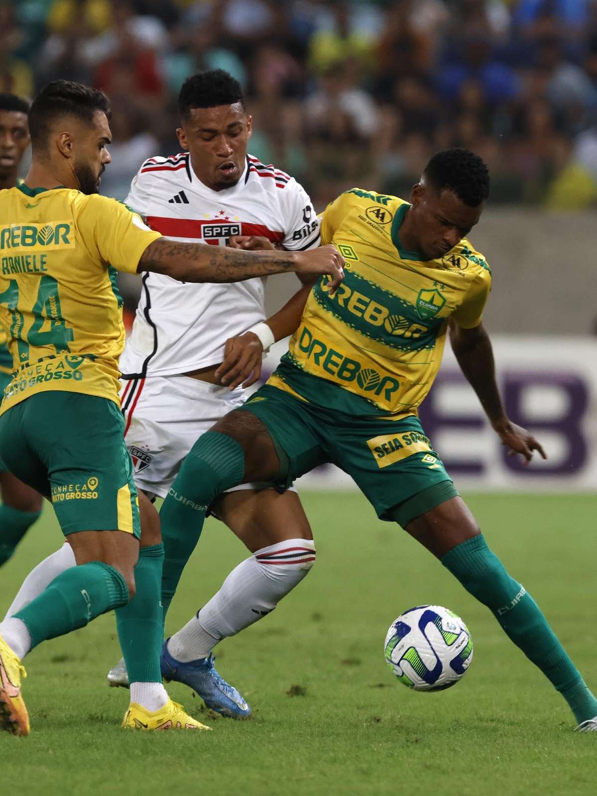 Fora de casa, São Paulo é derrotado na Final do Campeonato