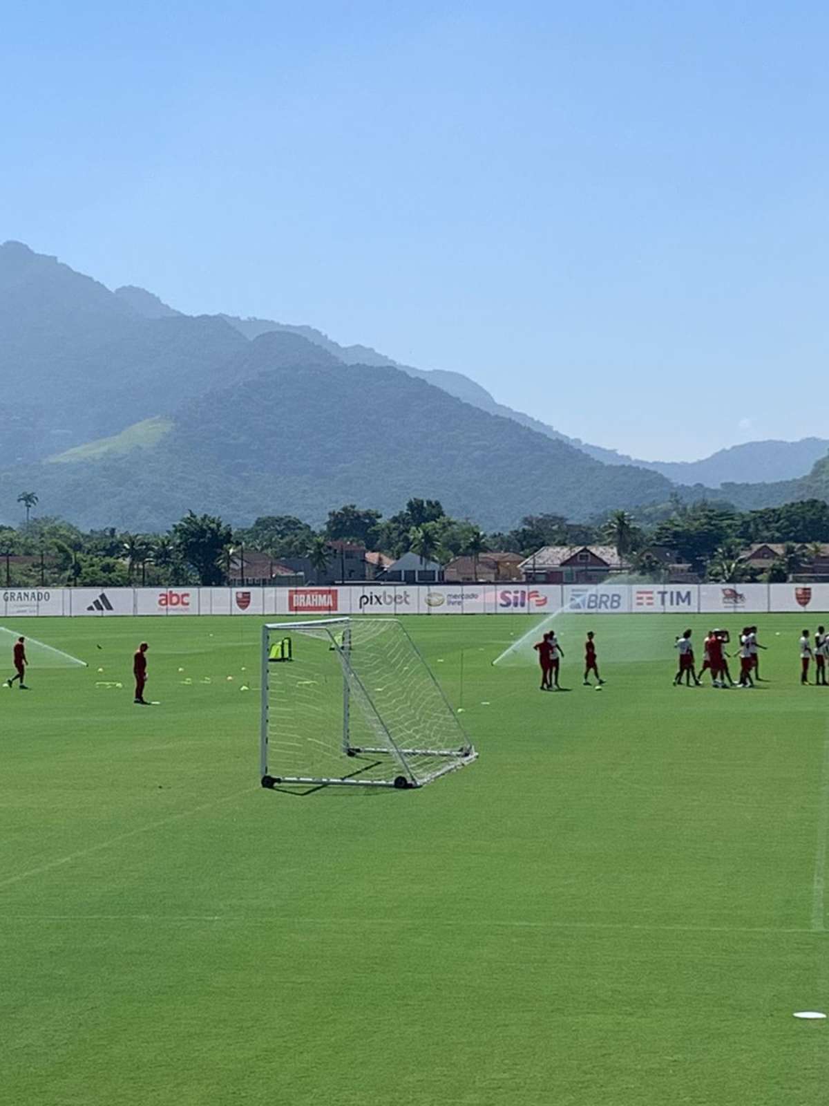 União Flarinthians? Timão treina no Ninho do Urubu visando Copa do Brasil -  Urubu Interativo