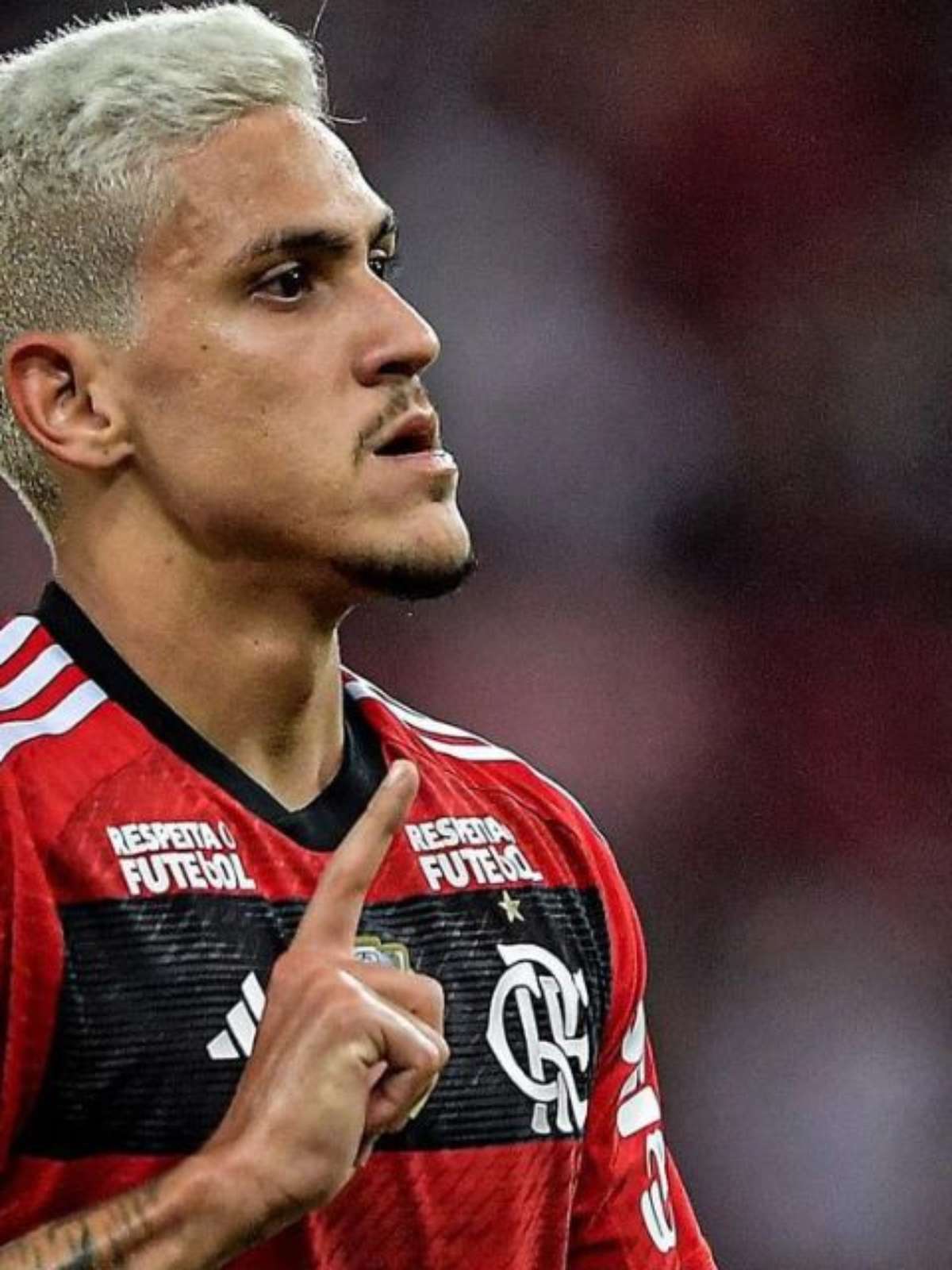 Estudo internacional coloca quatro jogadores do Flamengo entre os