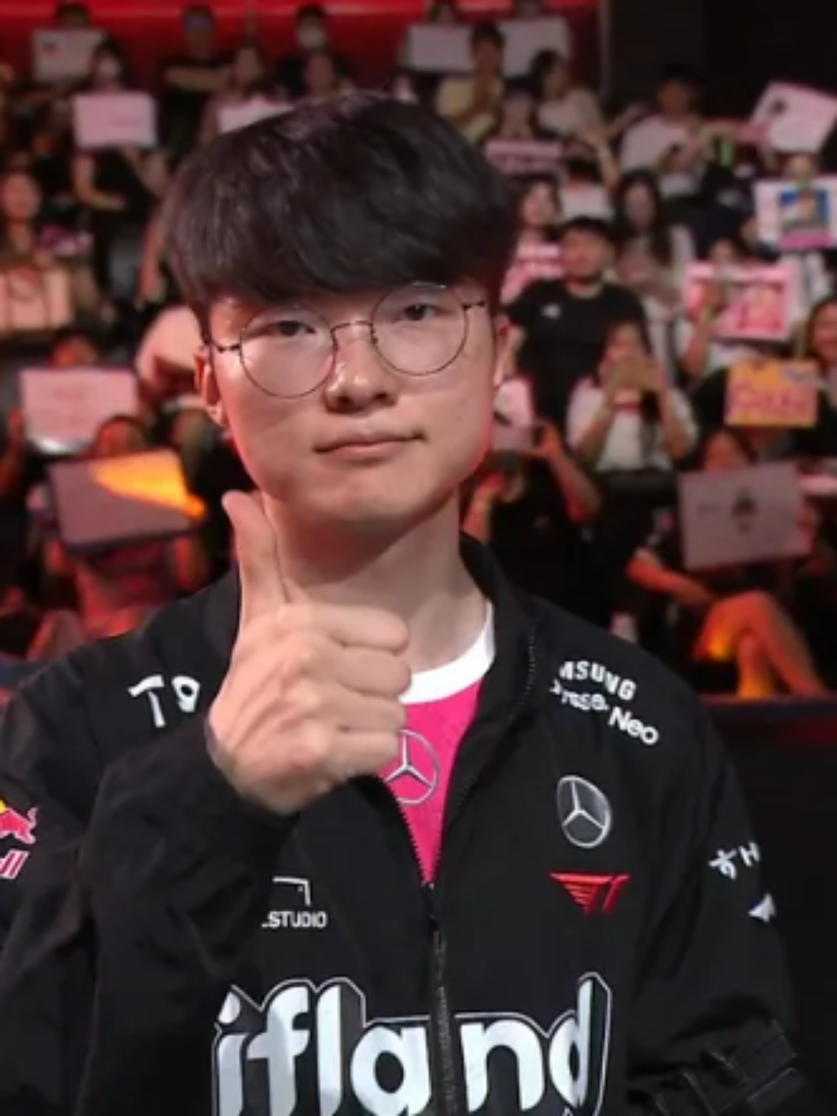 Faker renova com a T1 por mais três anos