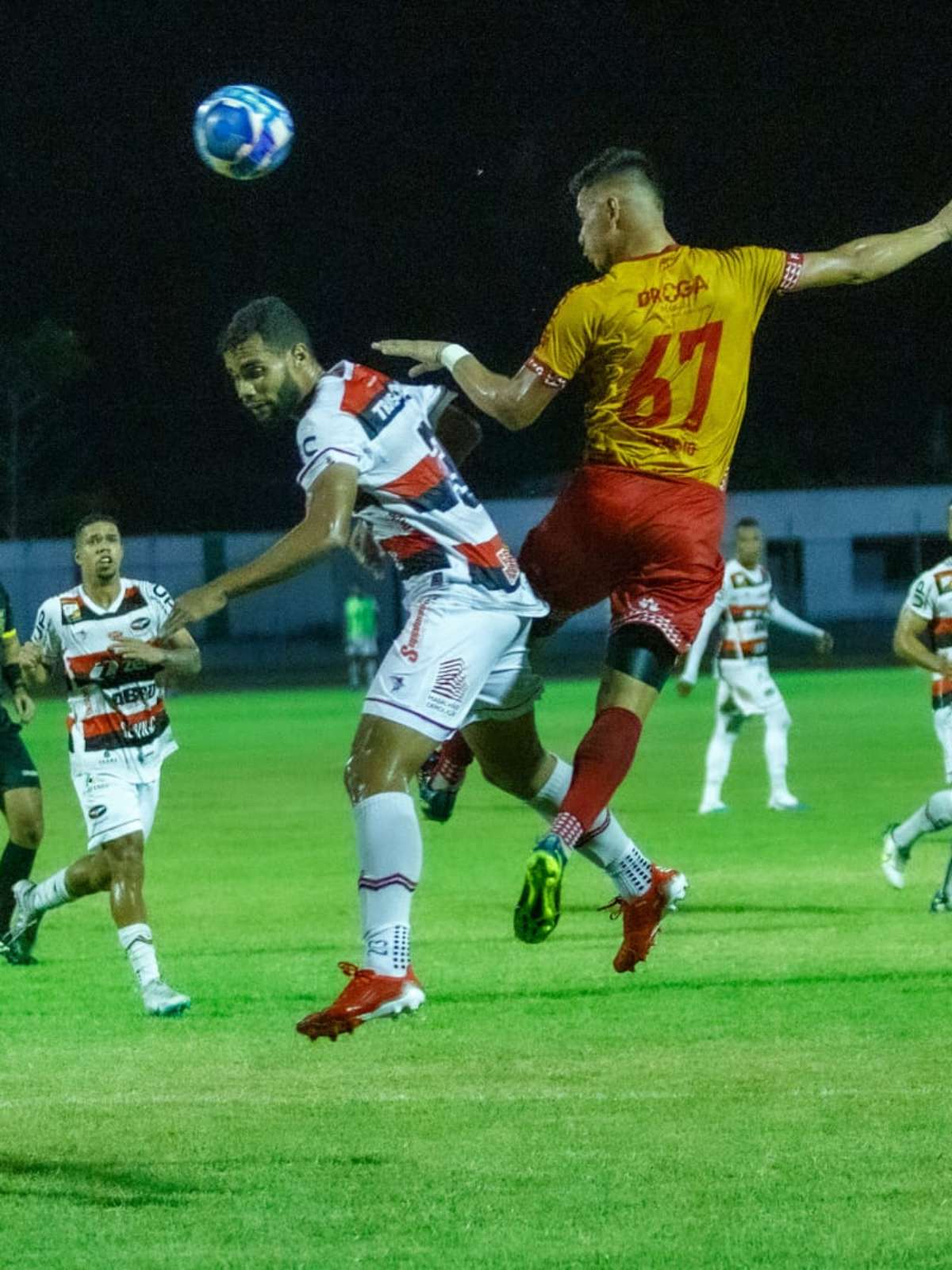 Com gol no último lance do jogo, Ferroviário empata com o Princesa do  Solimões na Série D - Jogada - Diário do Nordeste