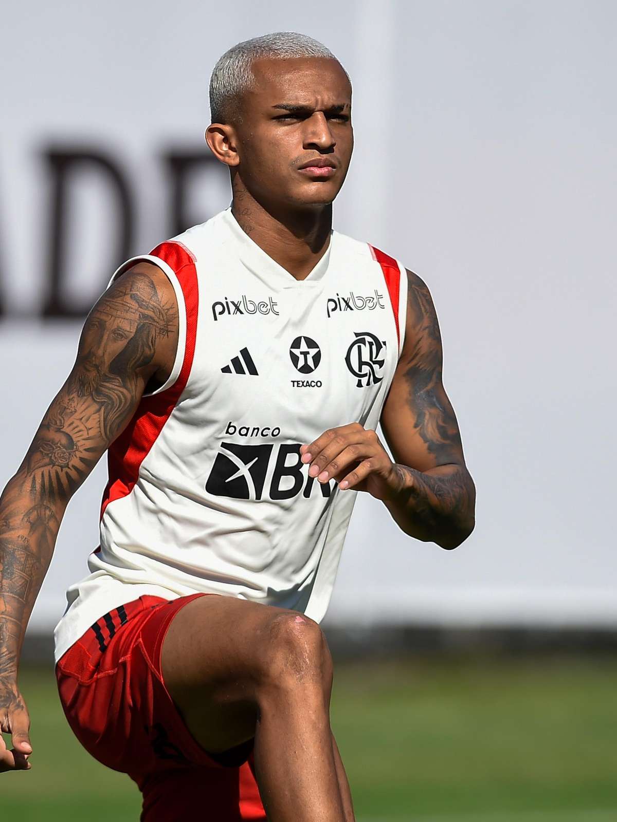 Flamengo tem planos para Wesley, xodó de Sampaoli e cobiçado pela