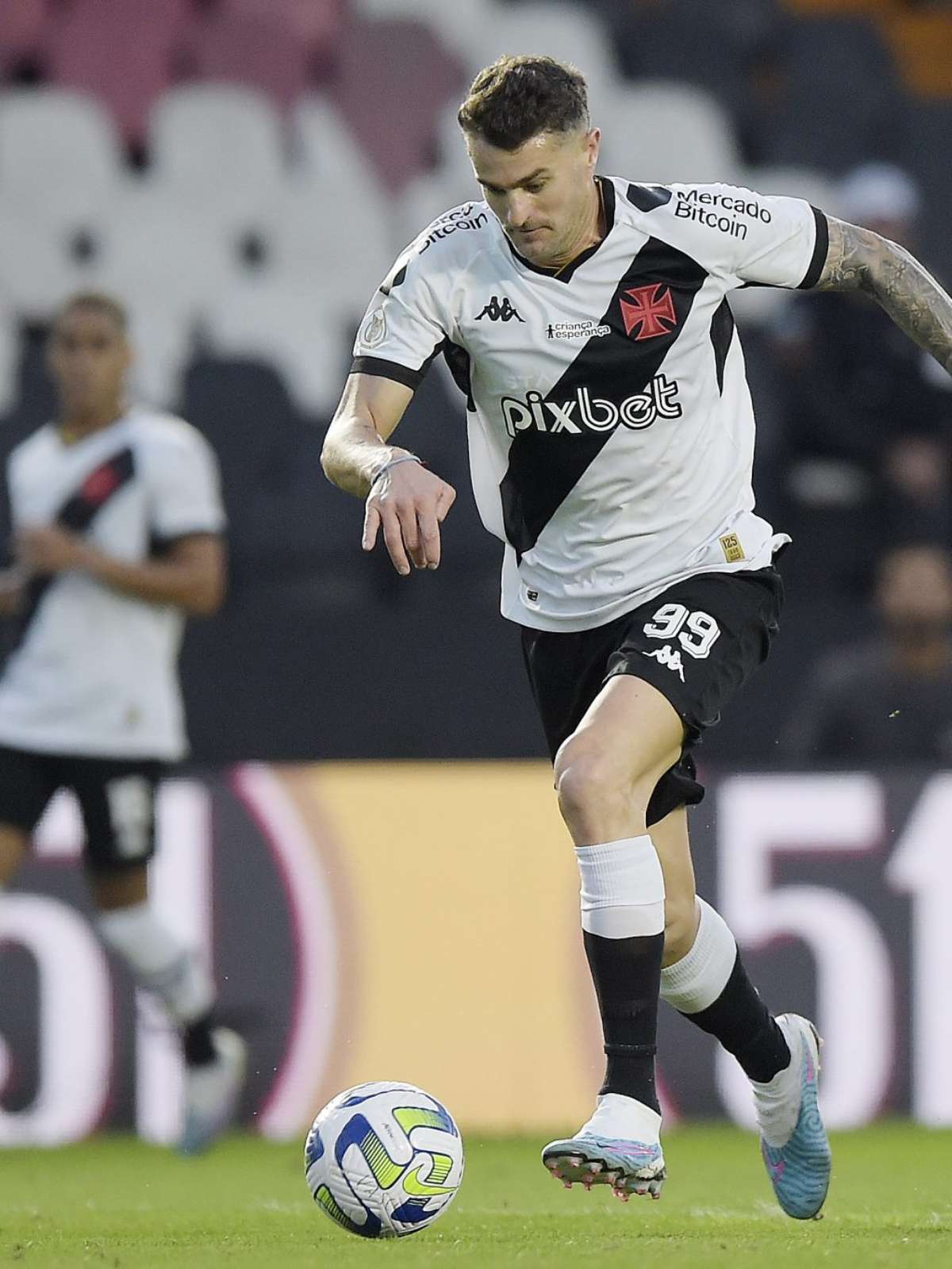 Vasco leva gols em todos os jogos e sofre com jogadas de bola parada -  12/05/2021 - UOL Esporte