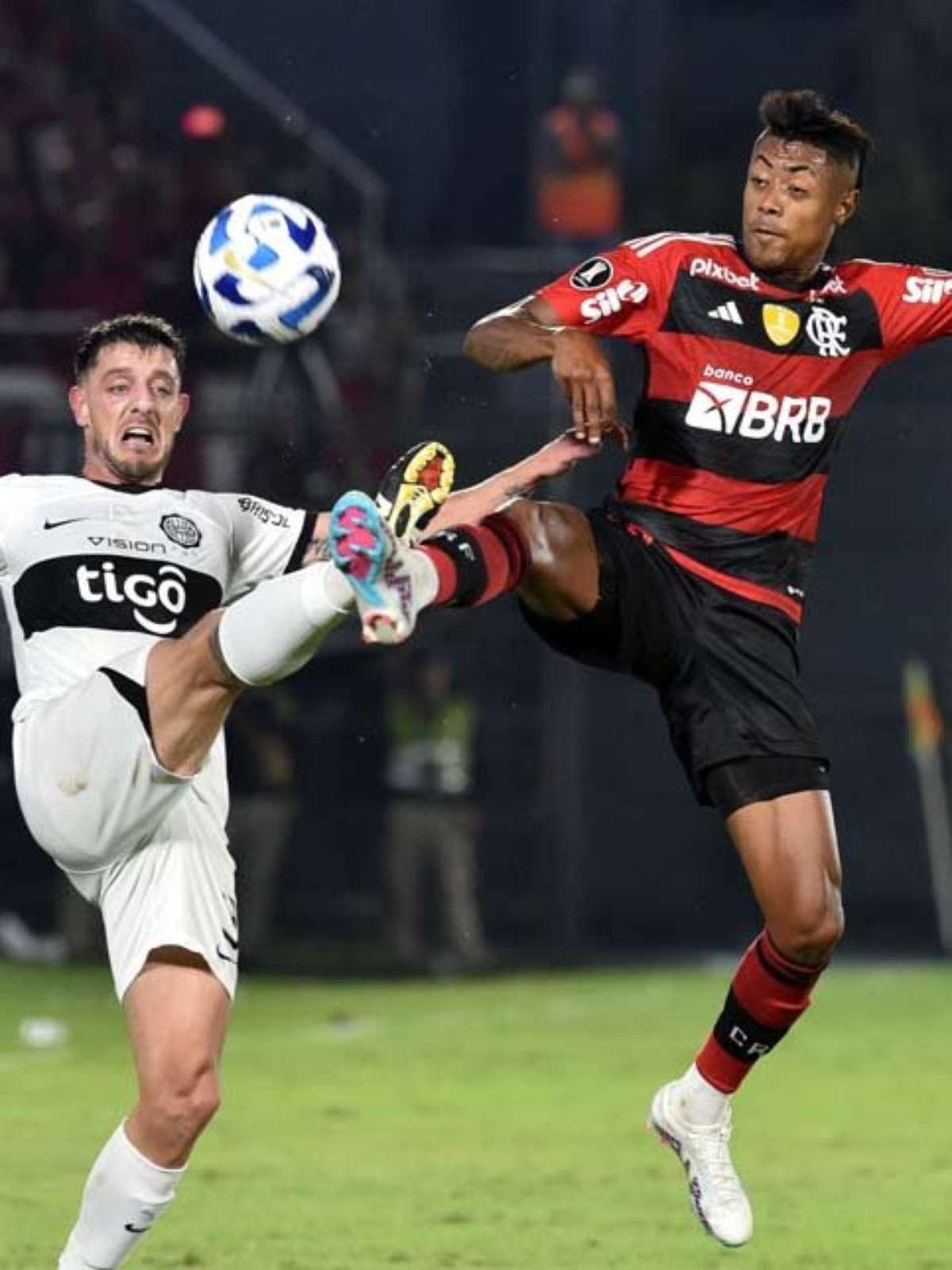 Flamengo quebra invencibilidade do Olimpia na Libertadores