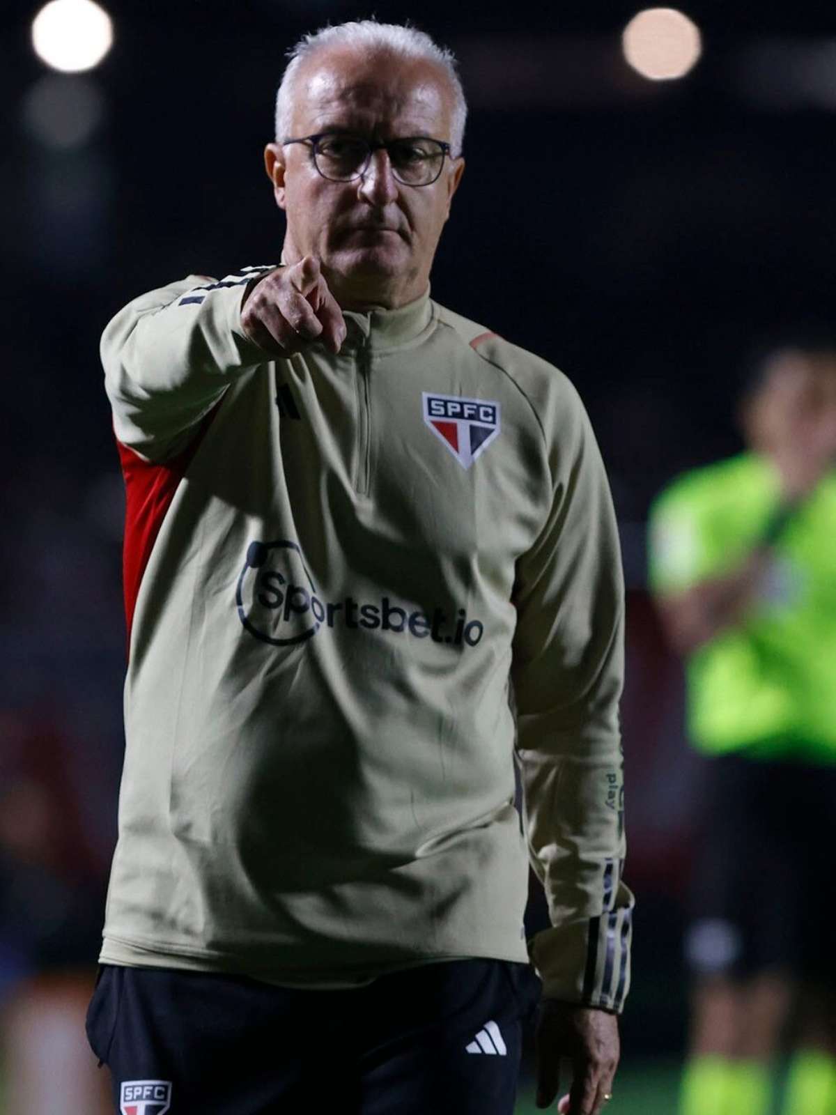 Arquibancada Tricolor on X: Já tentou jogar bilhar com uma corda? É mais  efetivo que o ataque são-paulino  / X