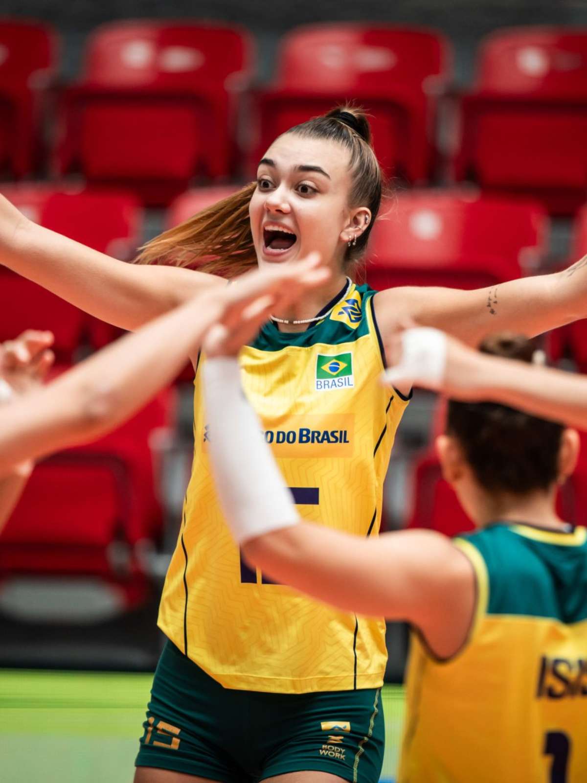 Seleção brasileira feminina de vôlei vence Itália e vai à final do mundial