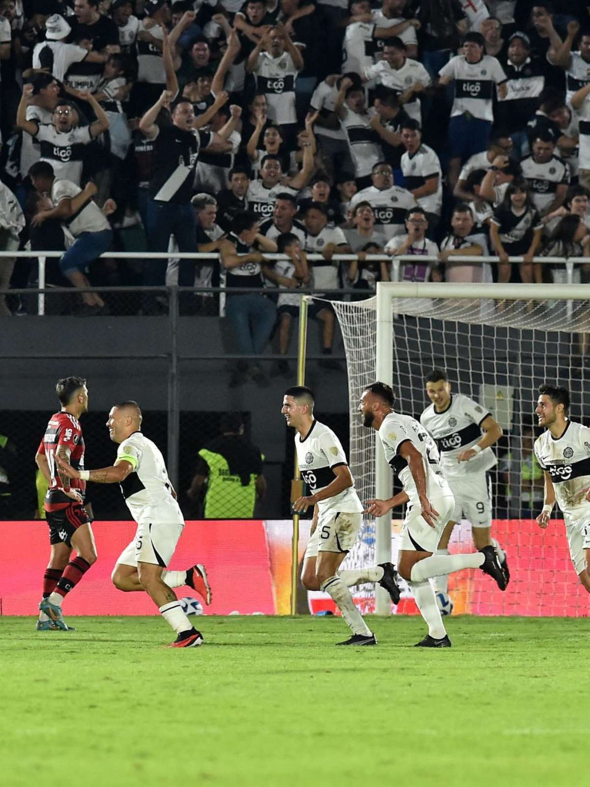 Adversário do Fla na Libertadores, Olimpia vira lanterna no