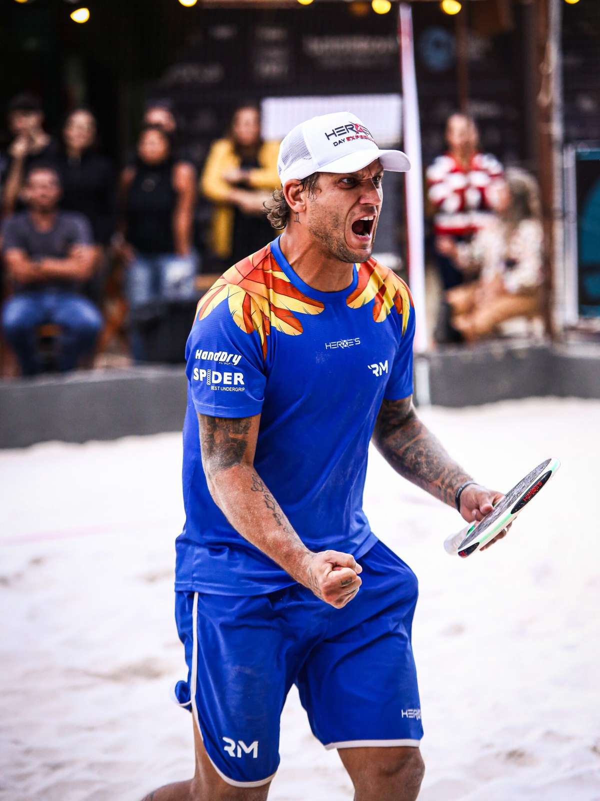 Rafael Moura, o He-Man, participa de evento com estrelas do Beach Tennis no  Flamengo