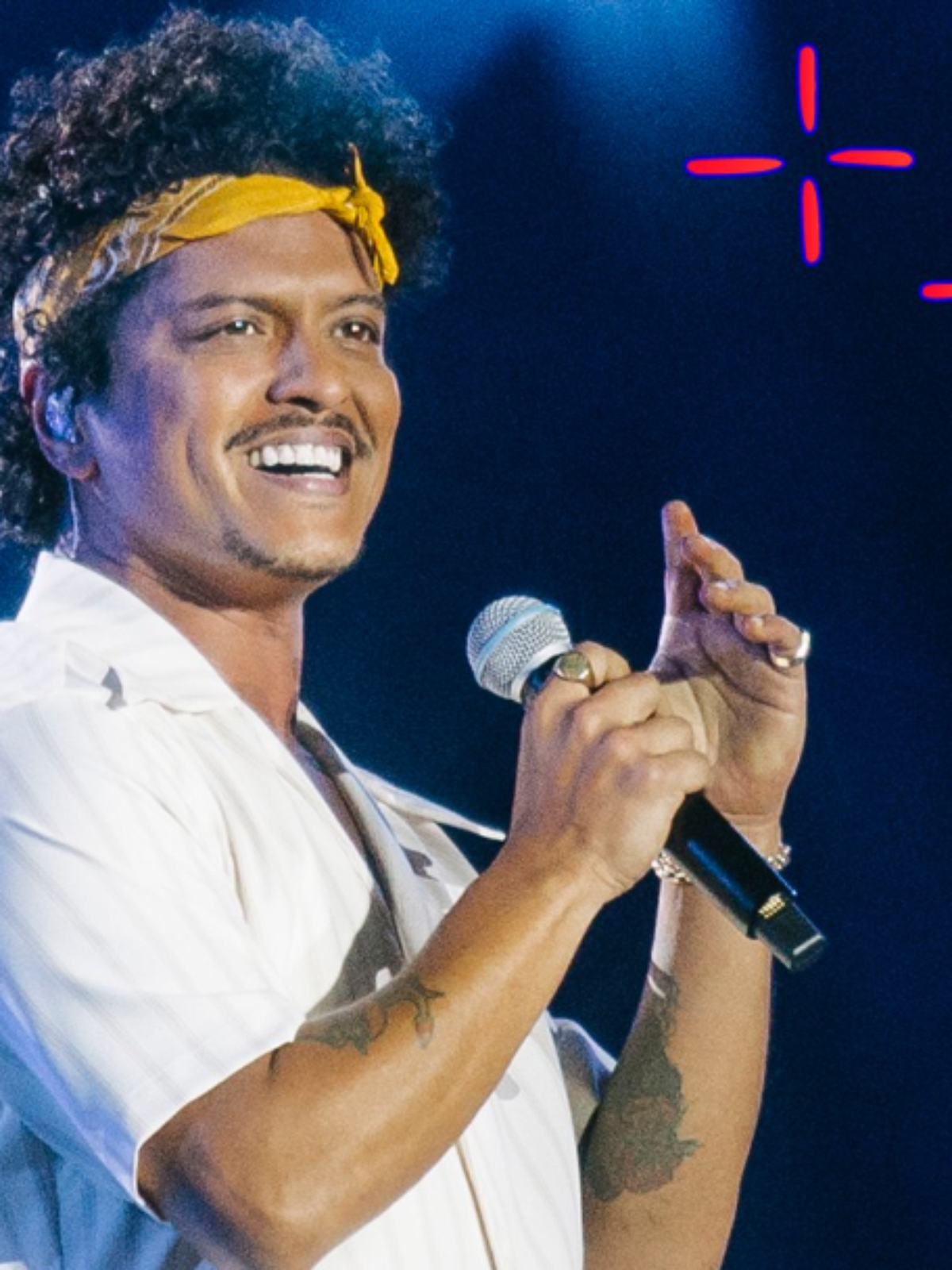 HZ, Bruno Mars faz show com 'Evidências' no The Town e justifica ingresso  disputado
