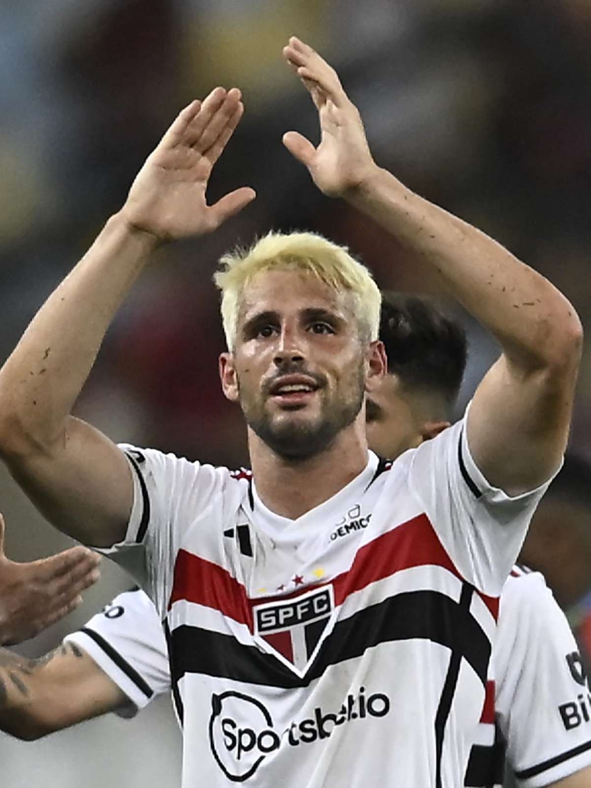 Calleri decide e São Paulo vence 1º jogo da final da Copa do Brasil