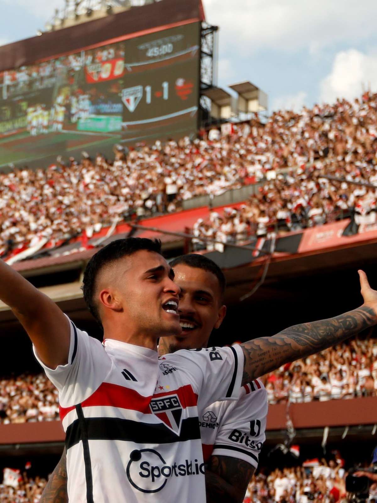 São Paulo é superior no Maracanã contra Flamengo e abre vantagem na final  da Copa do Brasil