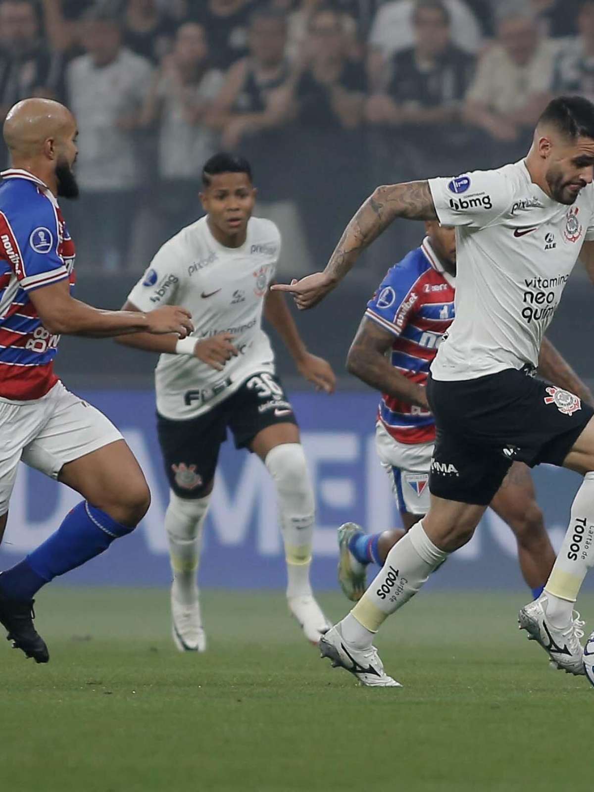 Giuliano fala após vitória do Corinthians contra o Estudiantes na  Sul-americana 