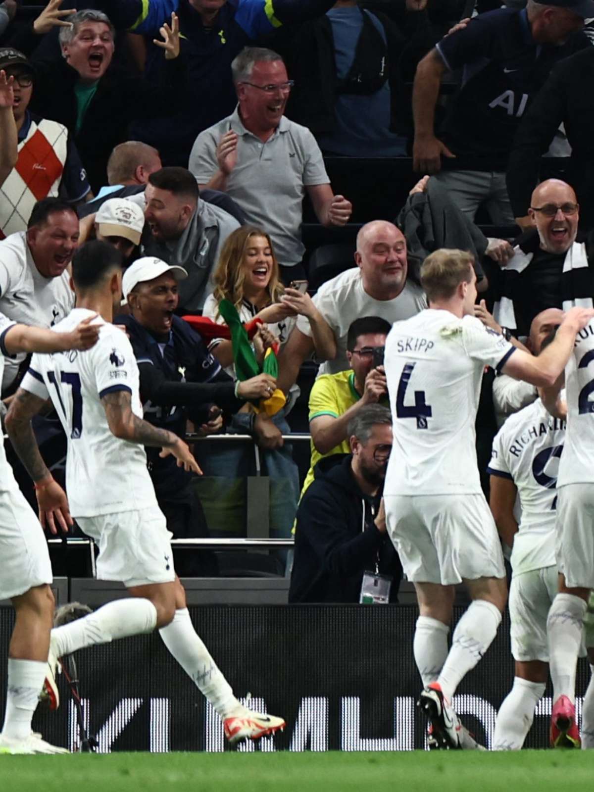 Liverpool vence Tottenham com golo de Jota nos descontos e sobe ao quinto  lugar - SIC Notícias